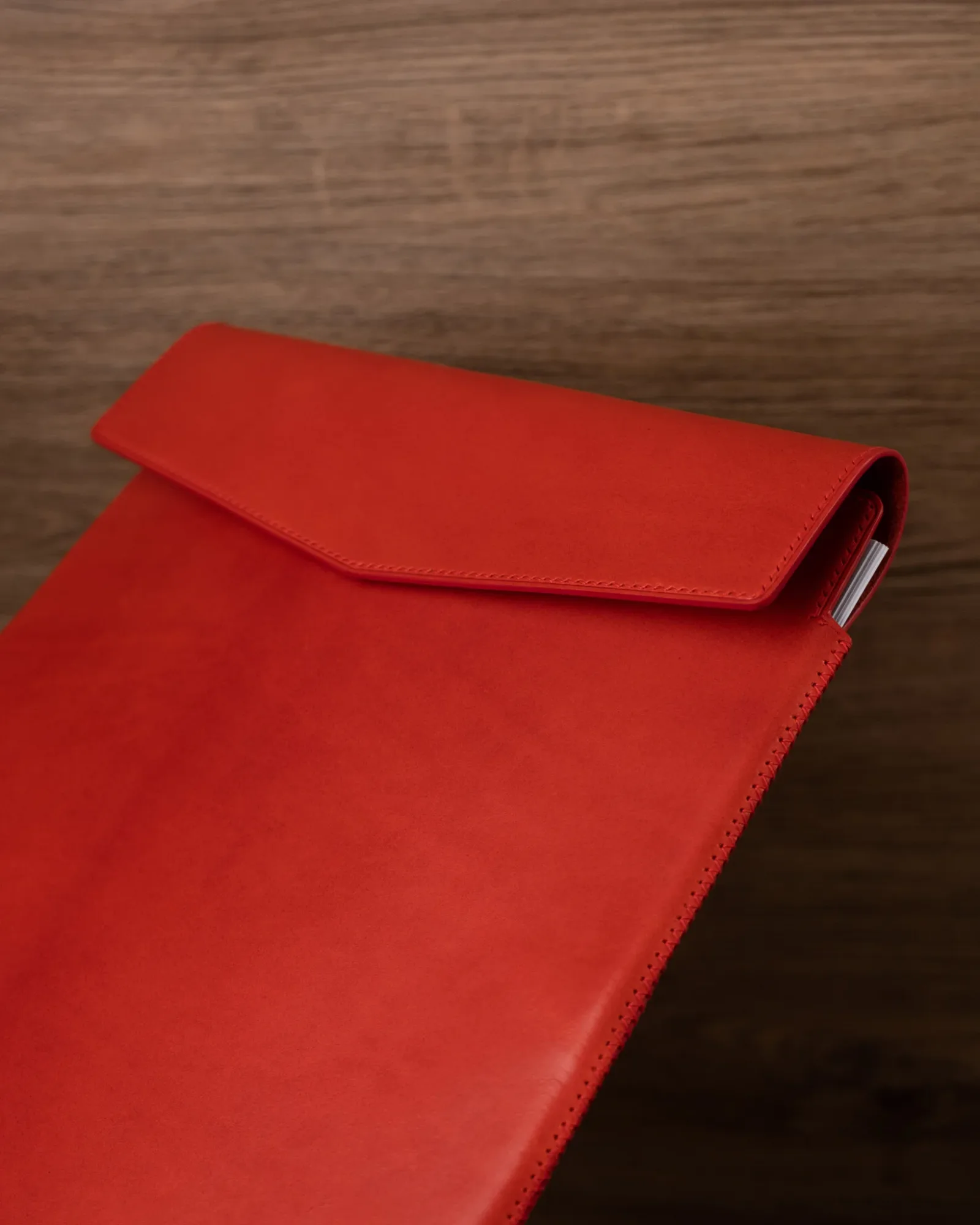 Ảnh Studio Bao da - KOI Leather