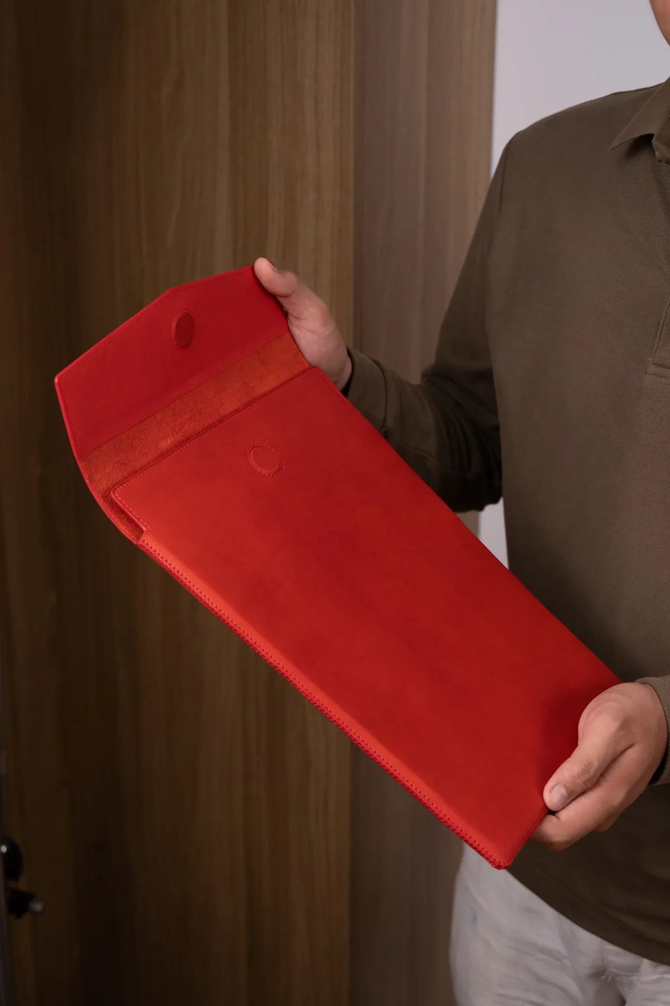 Ảnh Studio Bao da - KOI Leather