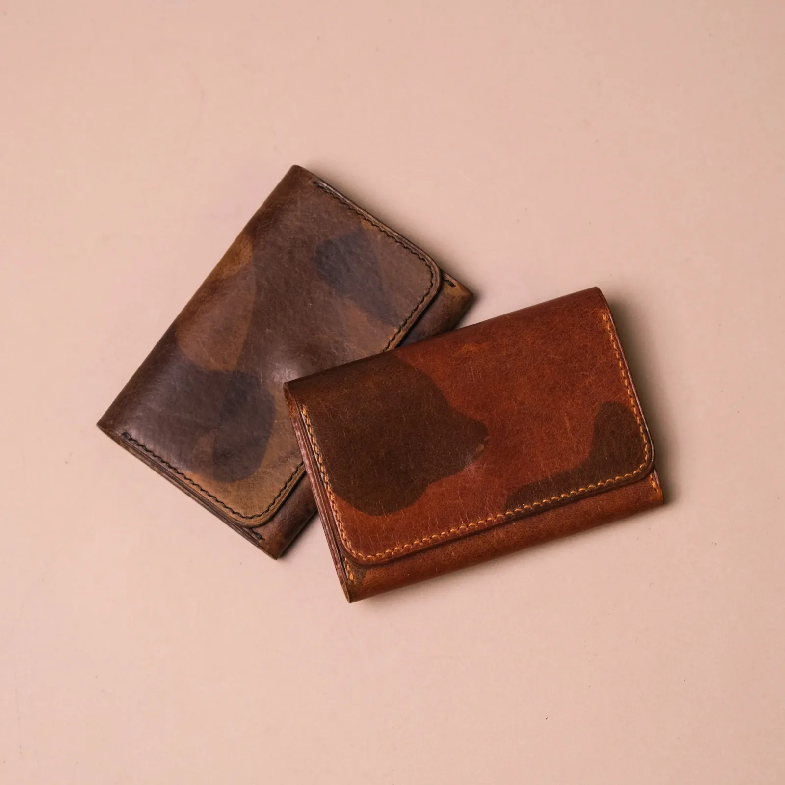 Ảnh Studio Ví gập - KOI Leather