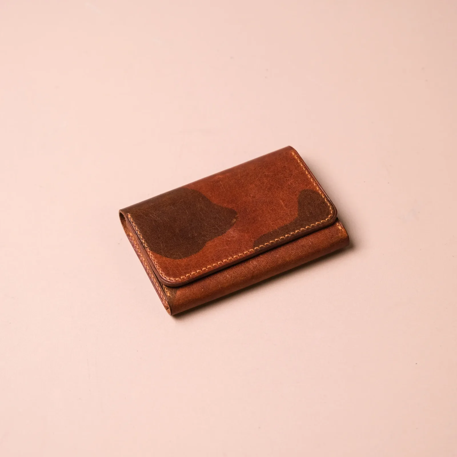 Ảnh Studio Ví gập - KOI Leather