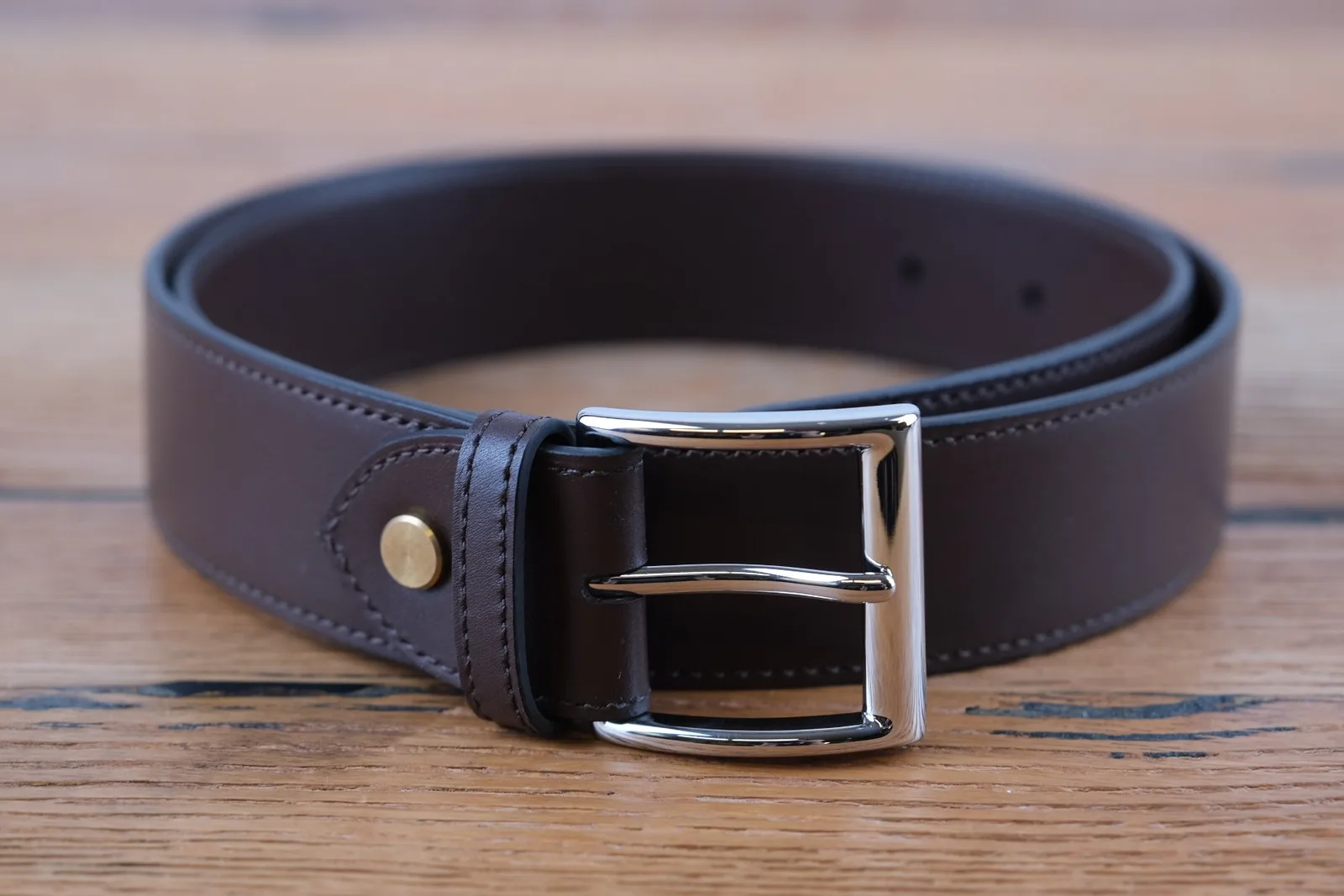 Ảnh Studio Dây lưng da bò màu nâu đậm khóa kim bạc - Koi Leather