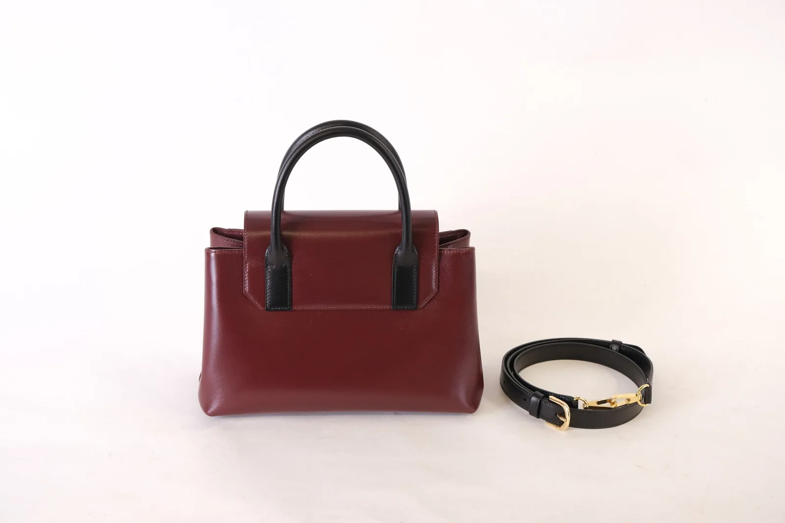 Ảnh Studio Túi xách da Box Calf màu đỏ burgundy phối quai đen - Koi Leather