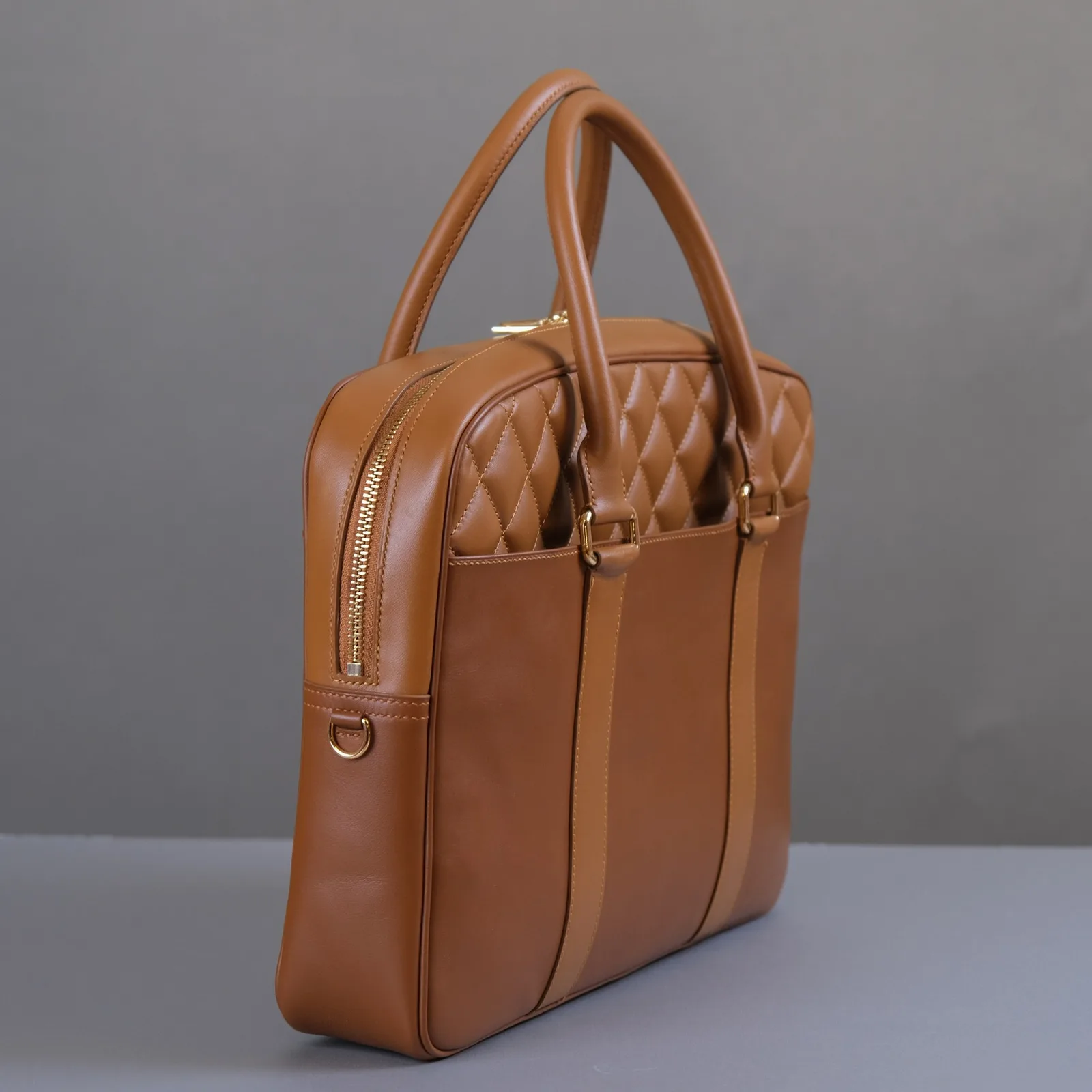 Ảnh Studio Túi laptop da bò màu vàng bò chần trám - Koi Leather