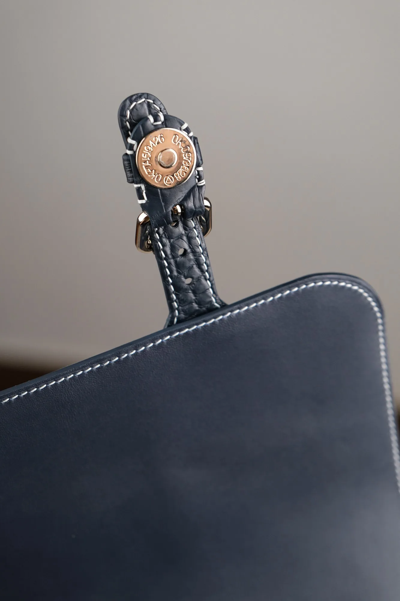 Ảnh Studio Túi máy ảnh da Epsom phối cá sấu màu xanh navy - Koi Leather