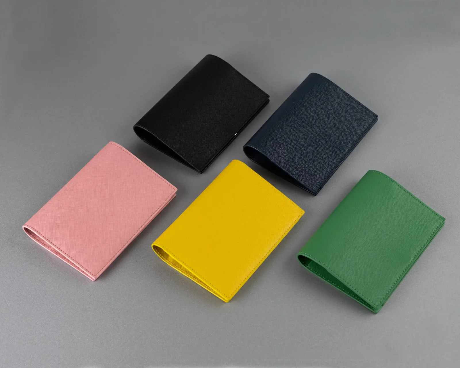 Ảnh Studio Passport - Koi Leather