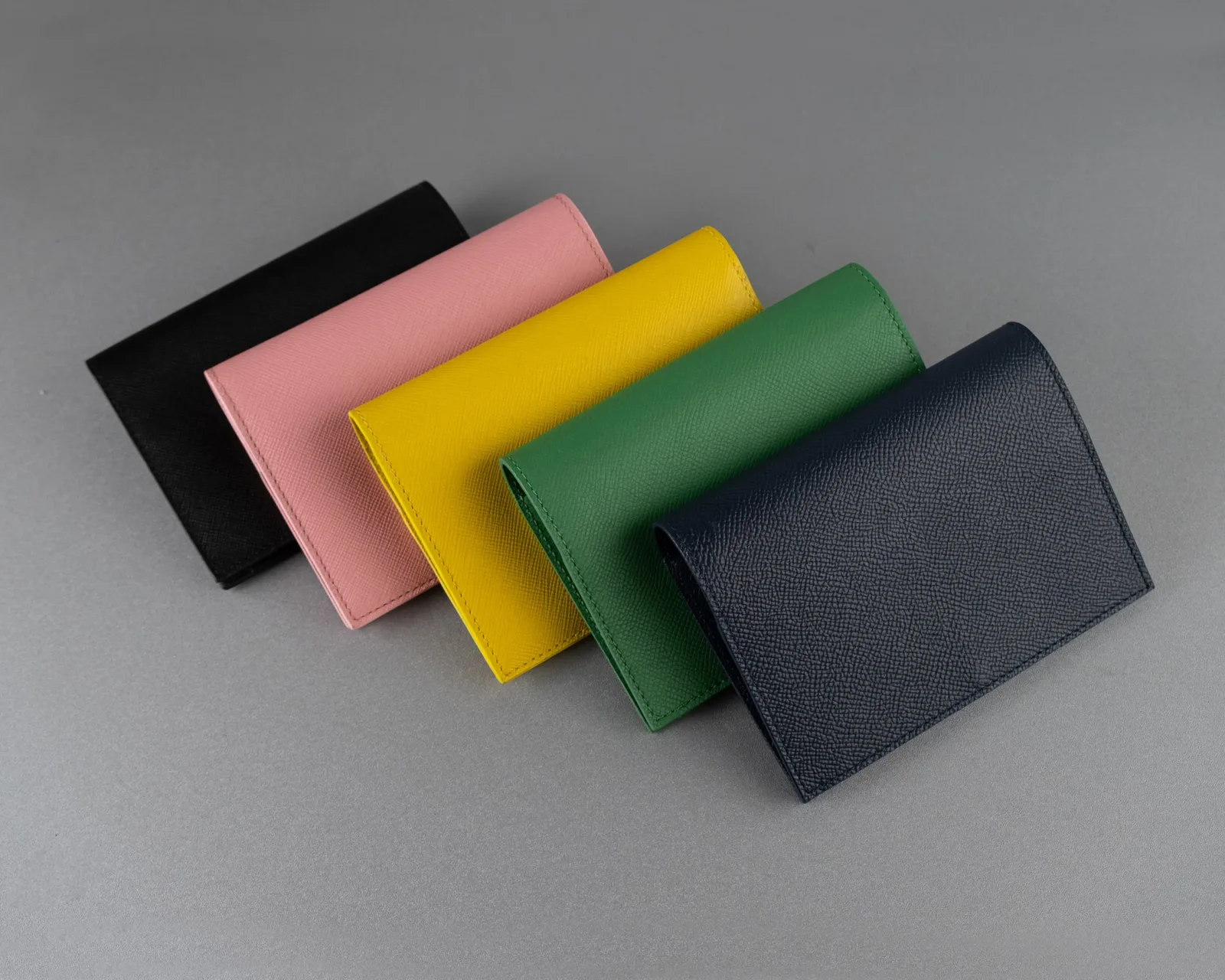 Ảnh Studio Passport - Koi Leather