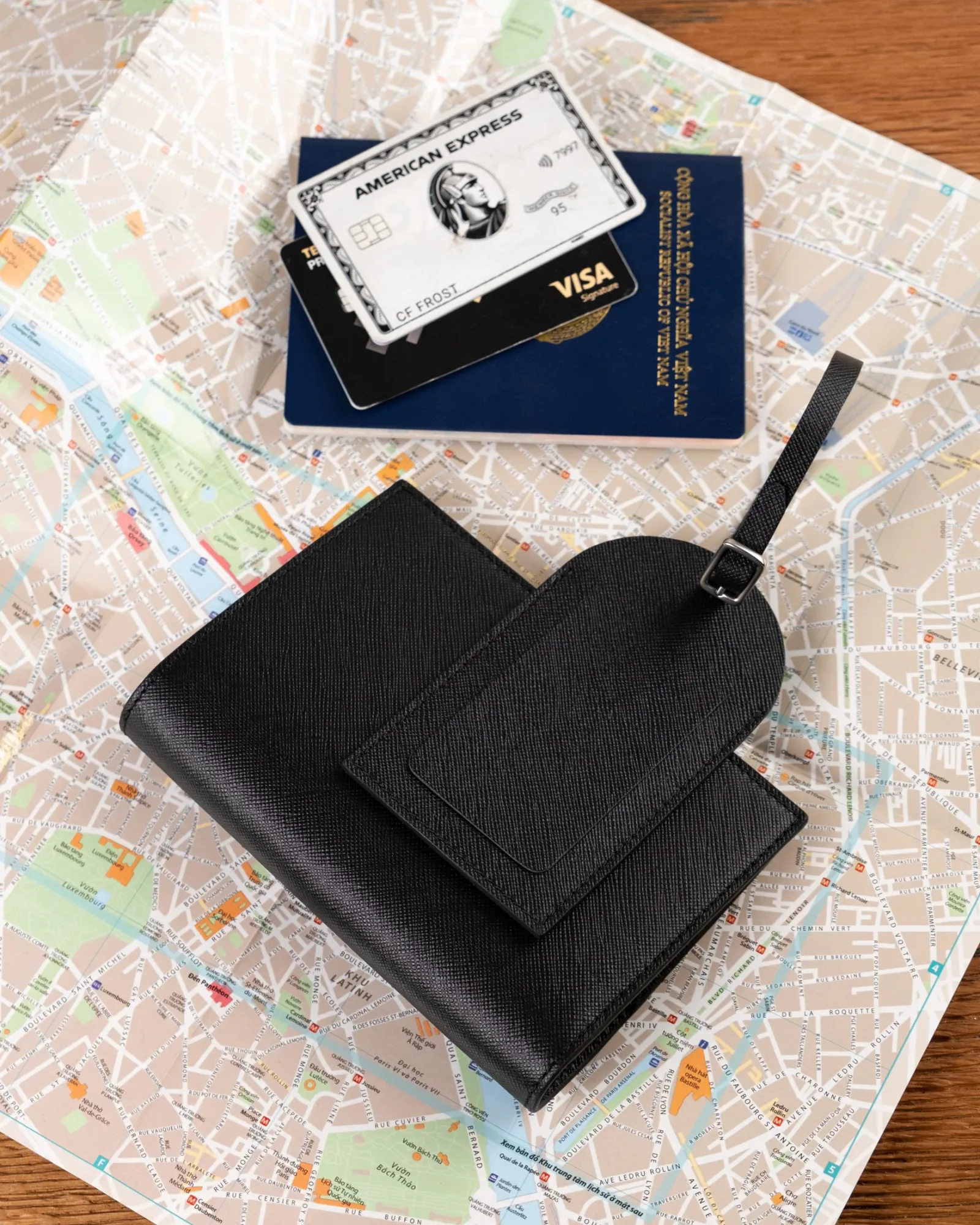 Ảnh Studio Passport - Koi Leather