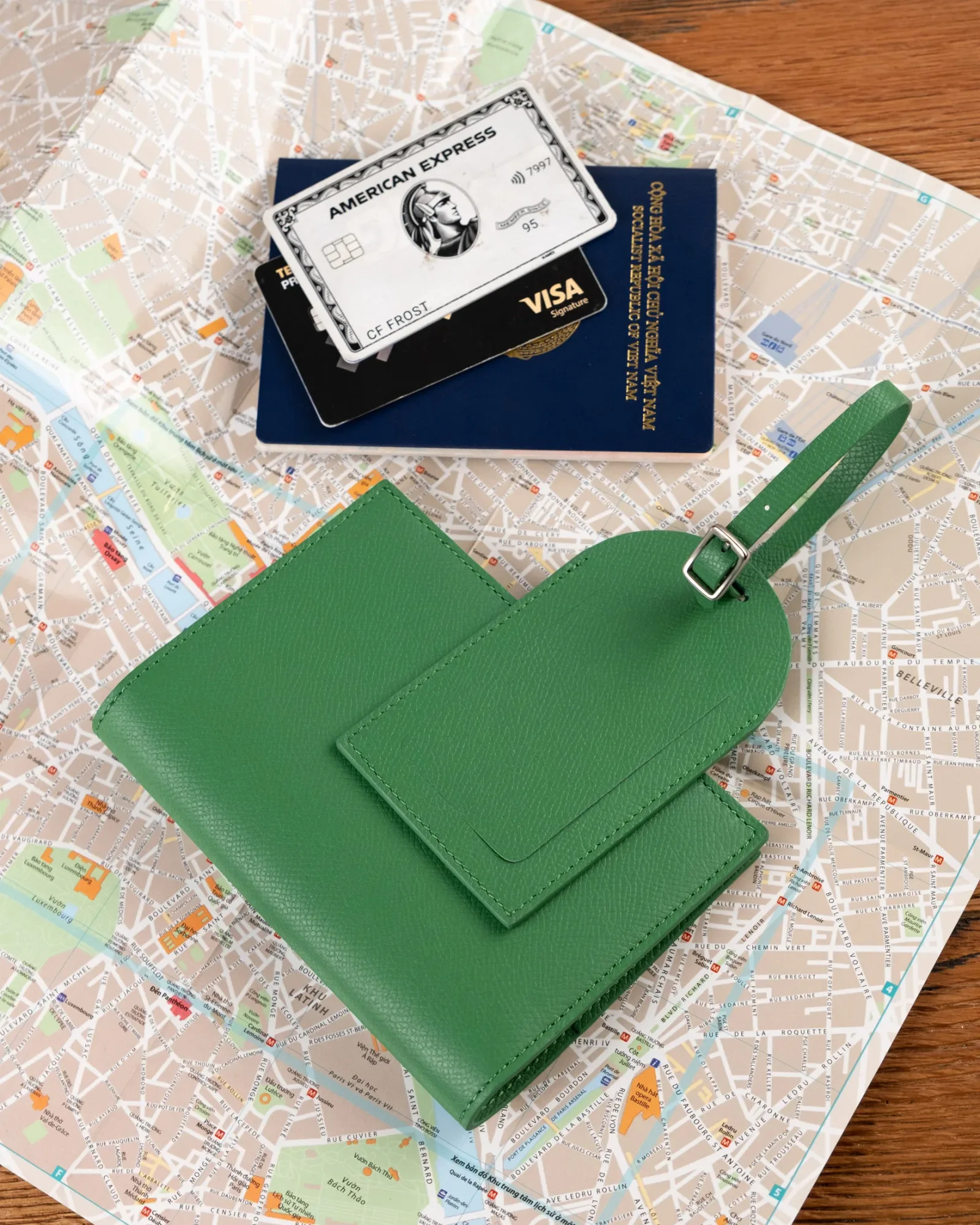Ảnh Studio Passport - Koi Leather