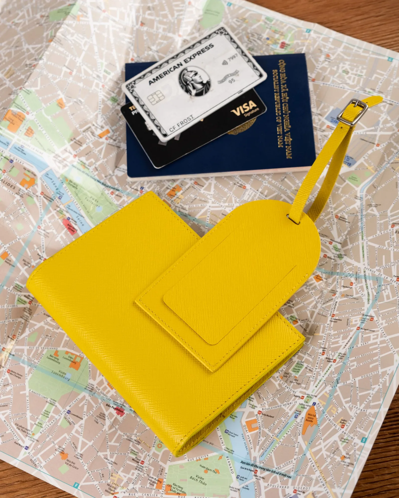 Ảnh Studio Passport - Koi Leather