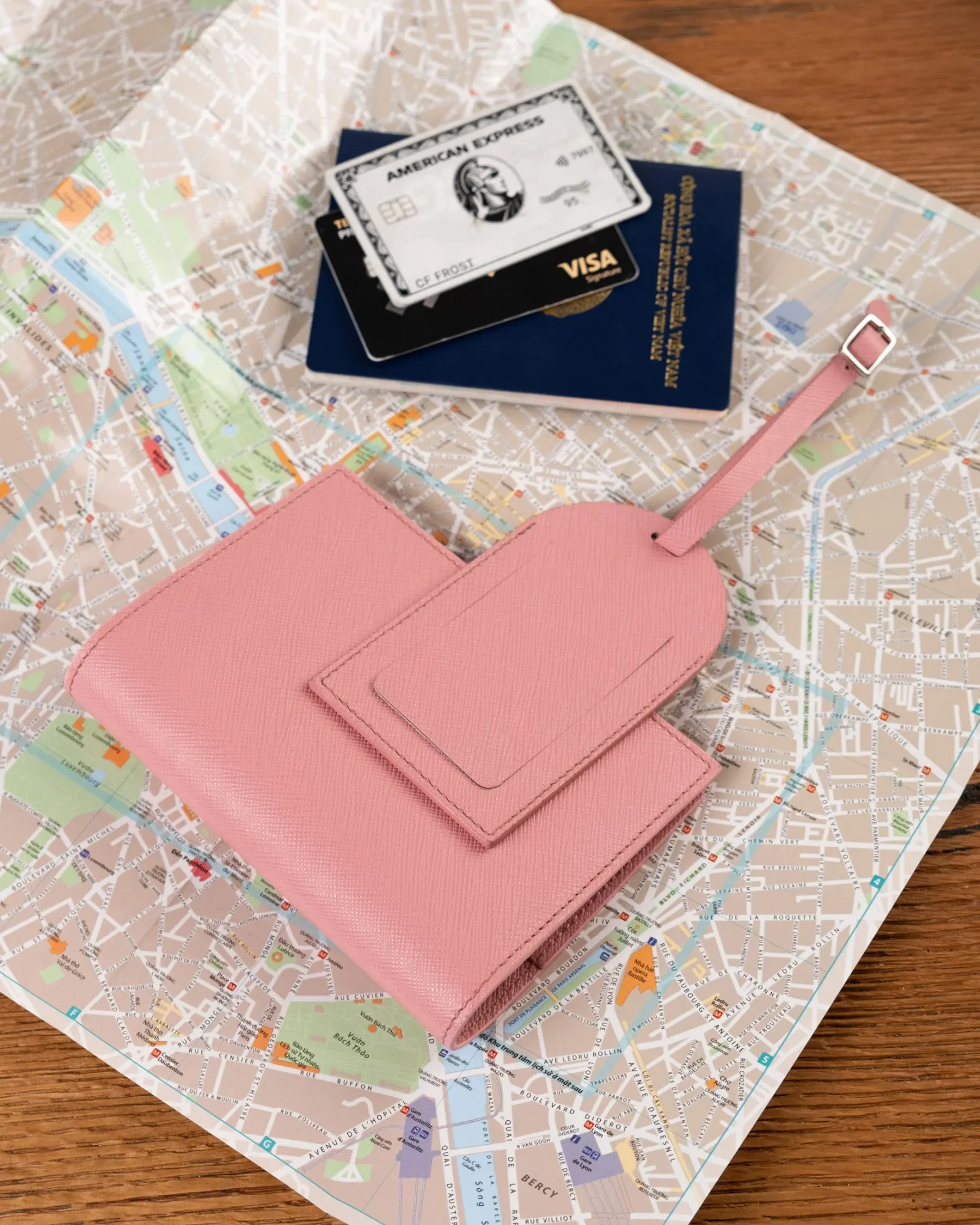 Ảnh Studio Passport - Koi Leather