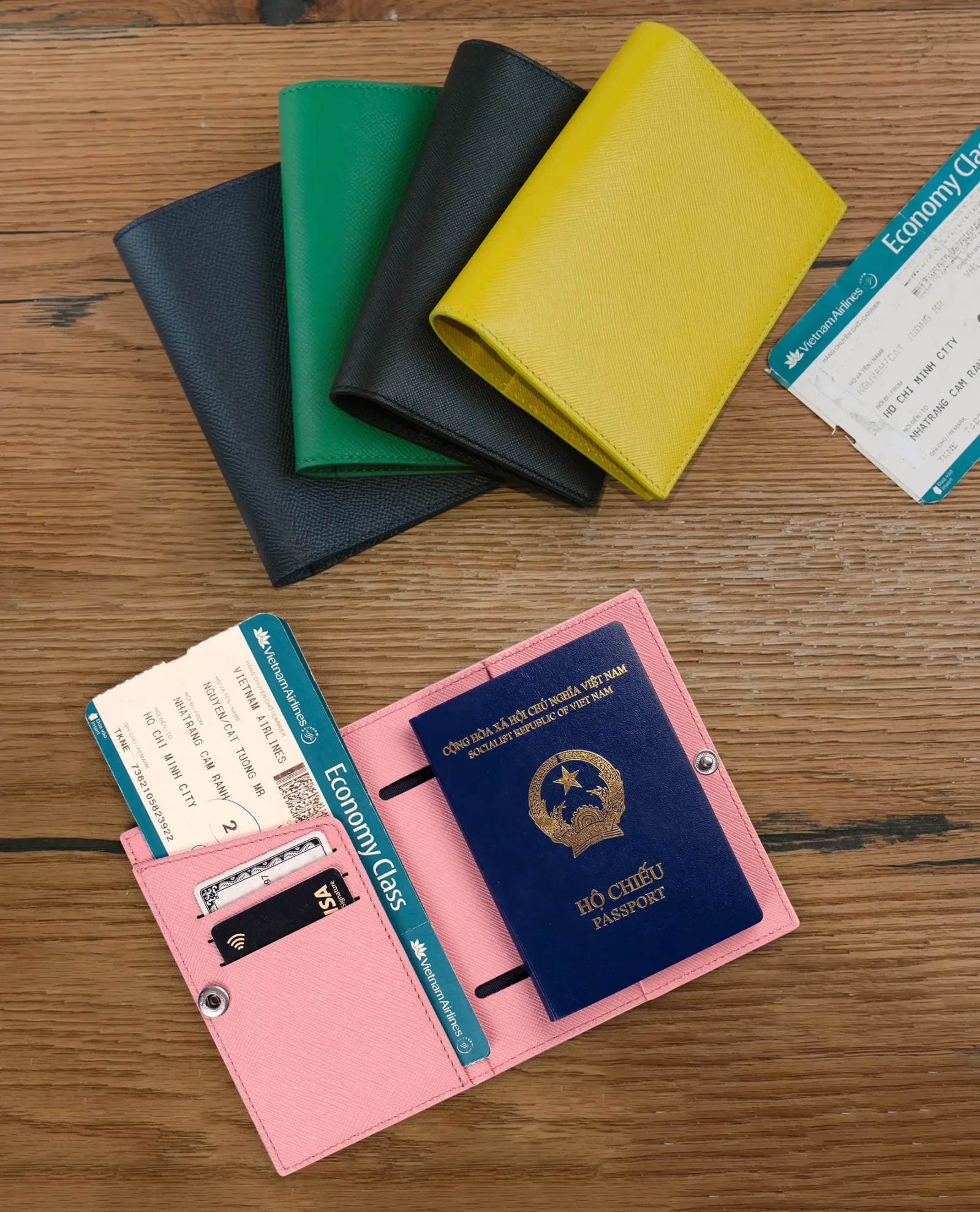 Ảnh Studio Passport - Koi Leather