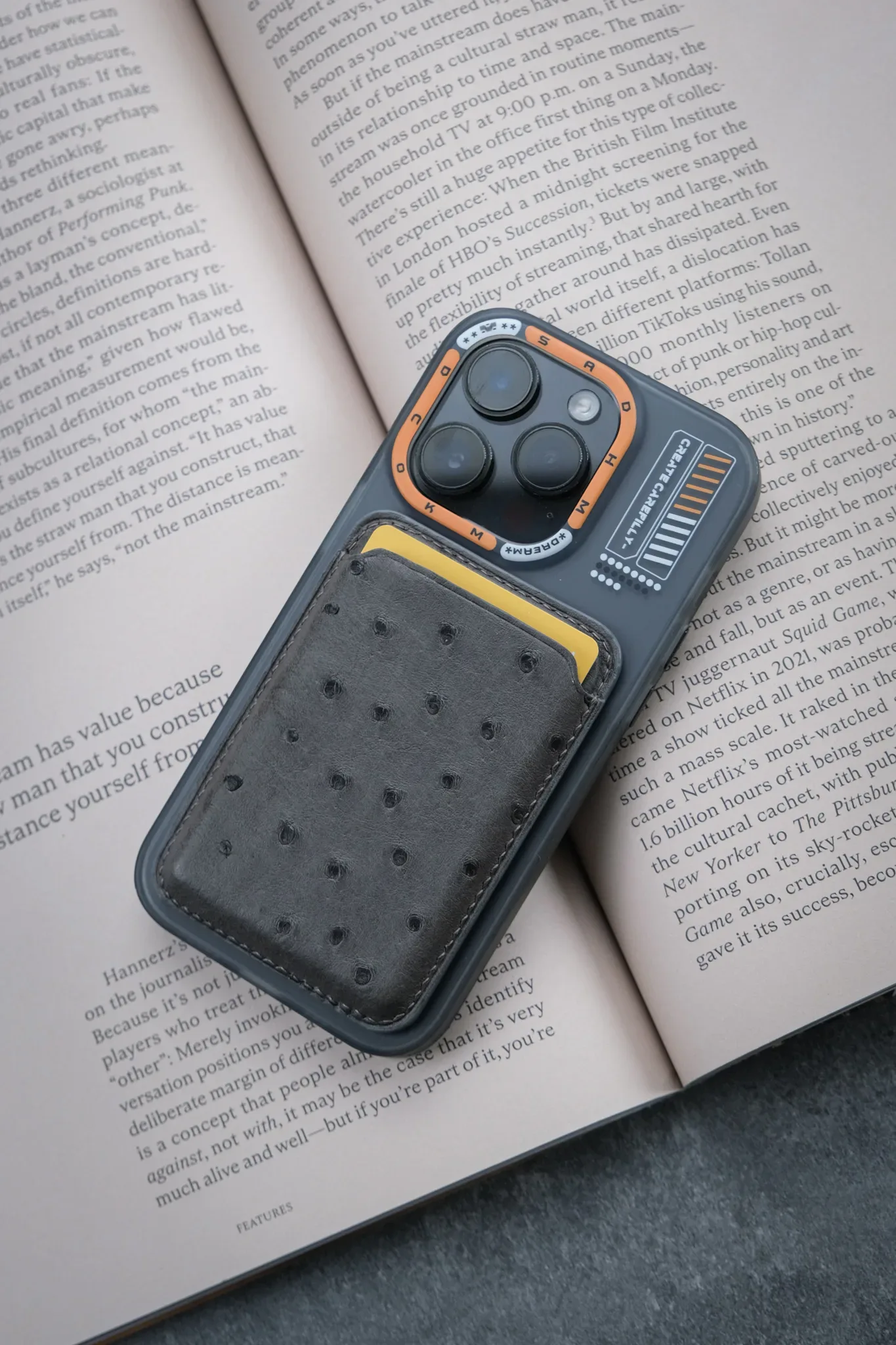 Magsafe — ảnh 2, KOI Leather