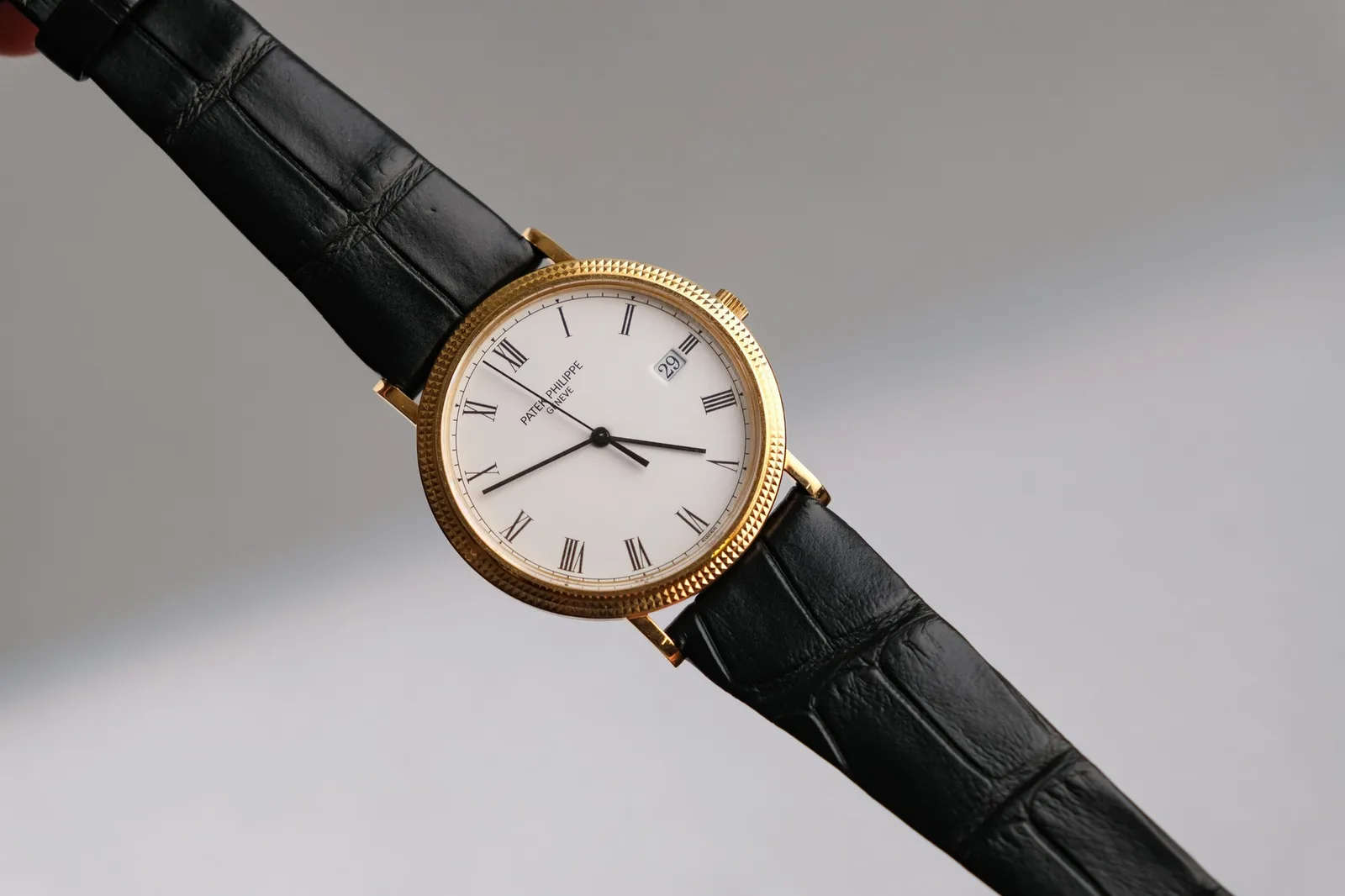 Ảnh Studio Dây đồng hồ da cá sấu cho Patek Philippe màu đen - Koi Leather