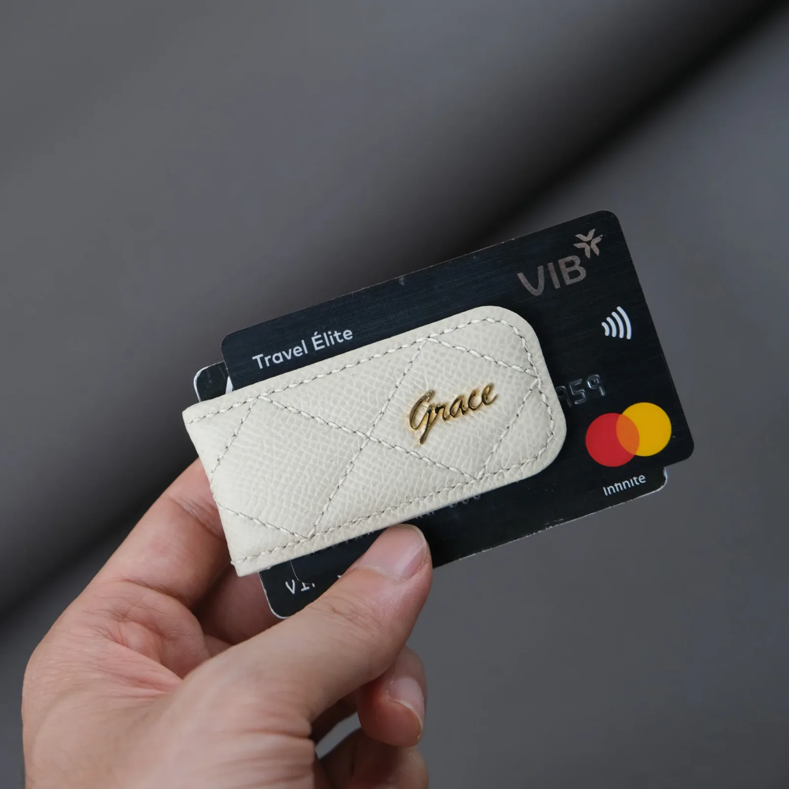 Ảnh Studio Money clip epsom kem - may trám - KOI Leather