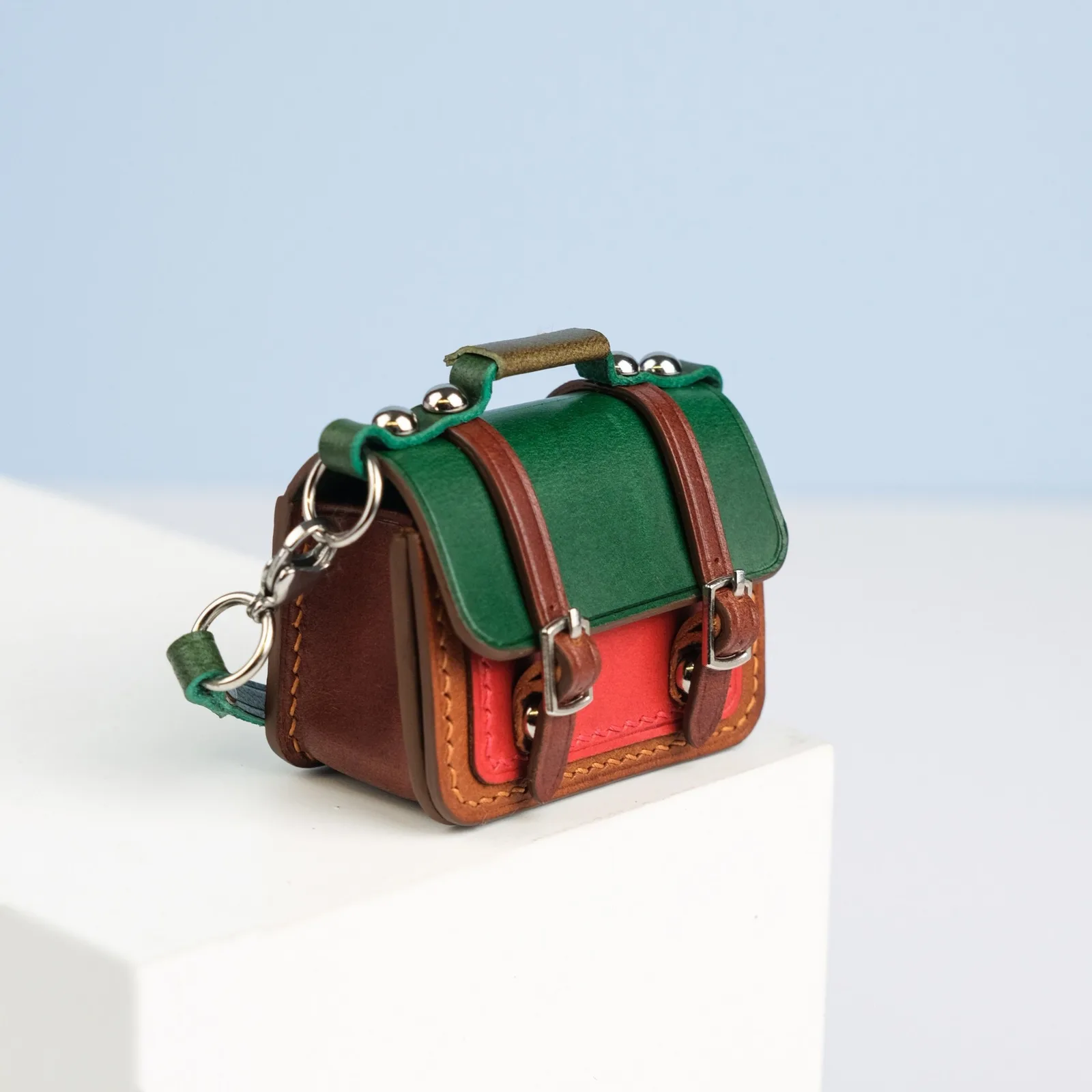 Ảnh Studio Bộ trang phục và phụ kiện da thủ công cho búp bê Labubu - Koi Leather