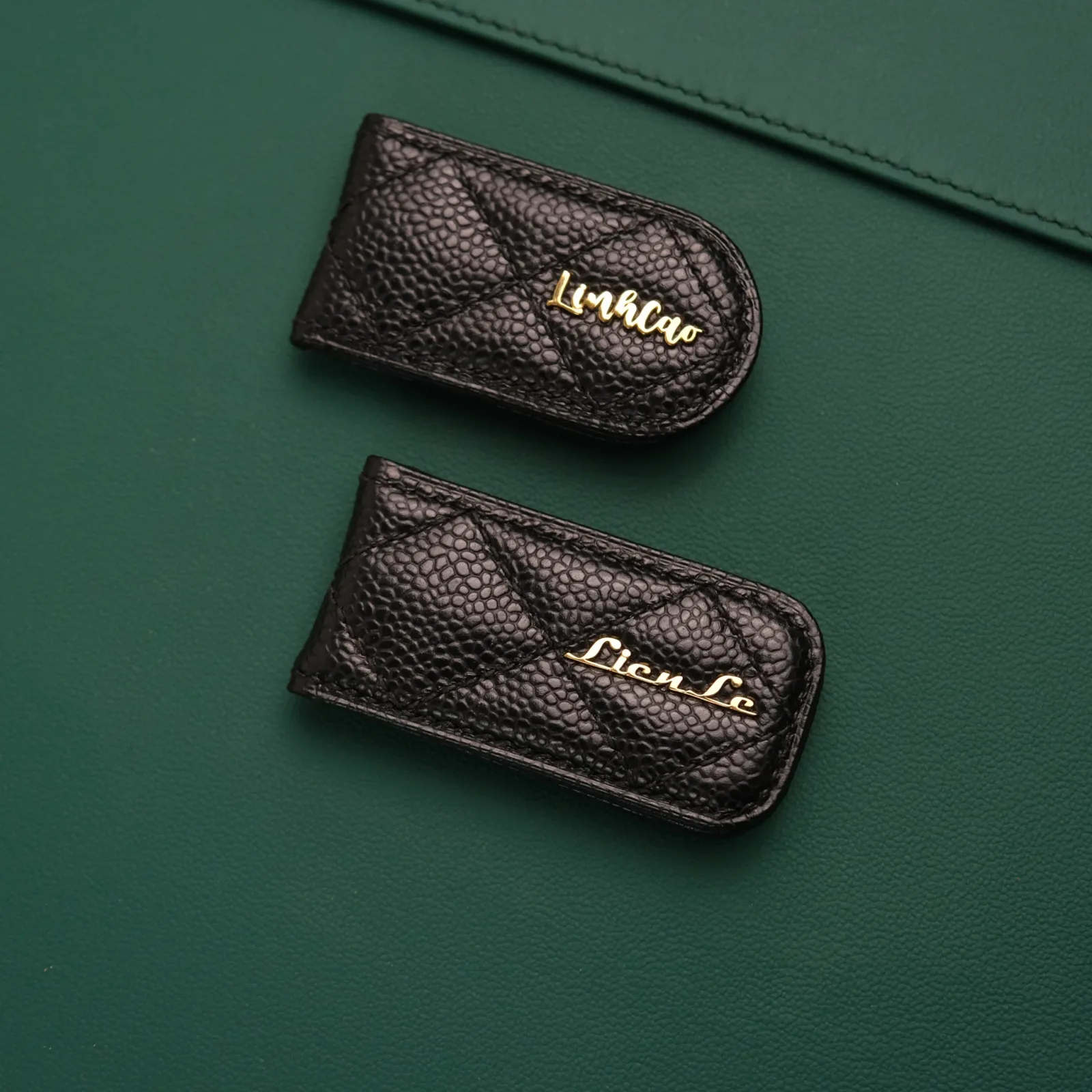Ảnh Studio Money Clip - KOI Leather