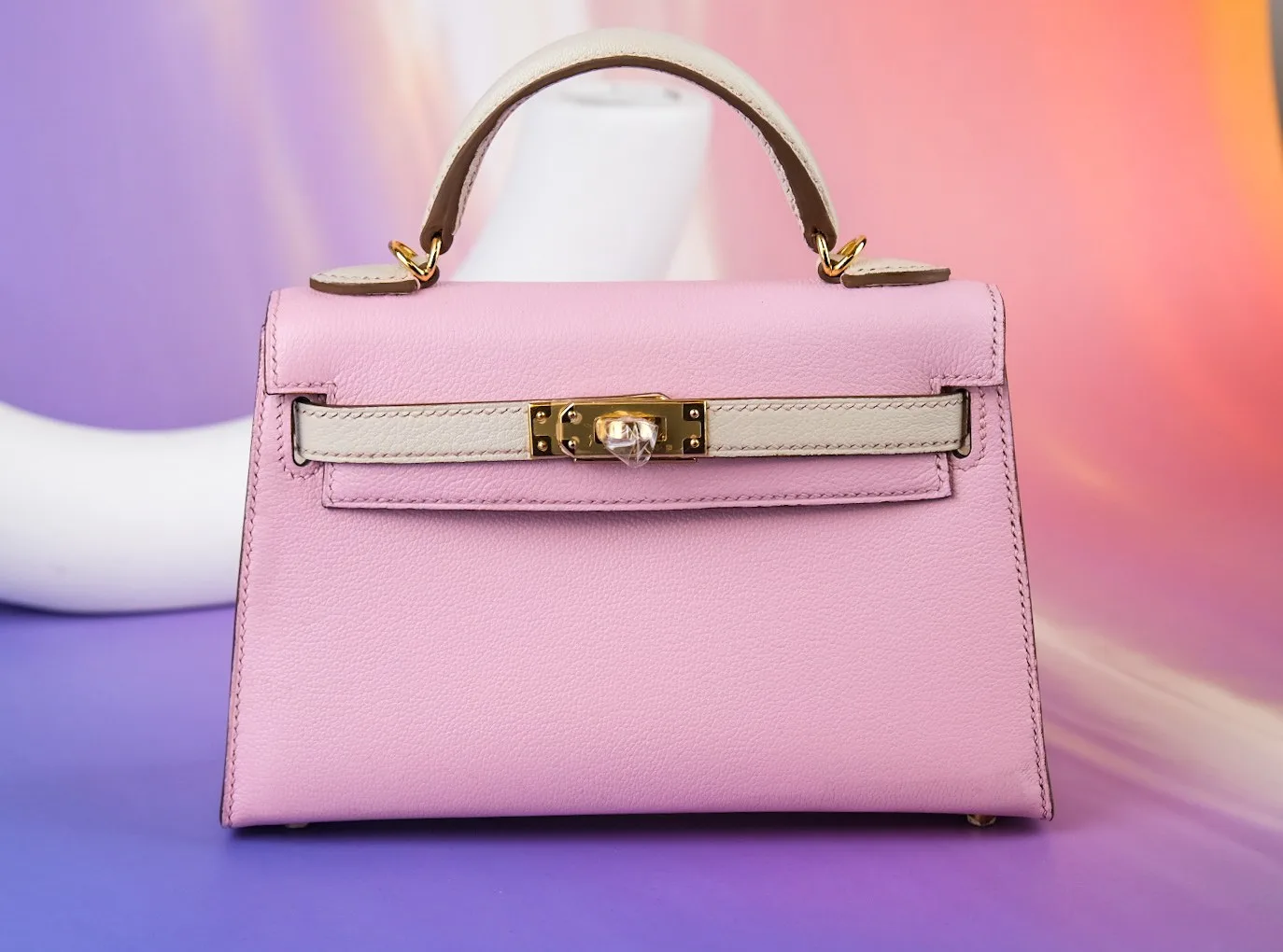 Ảnh Studio Túi xách da Epsom dáng hộp quai xách màu hồng phối kem - Koi Leather