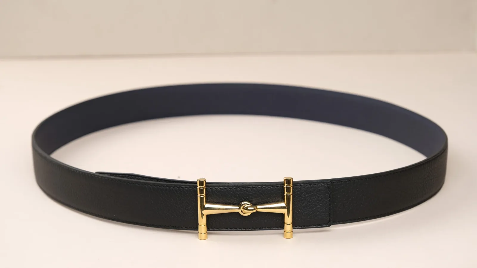 Ảnh Studio Dây nịt - KOI Leather
