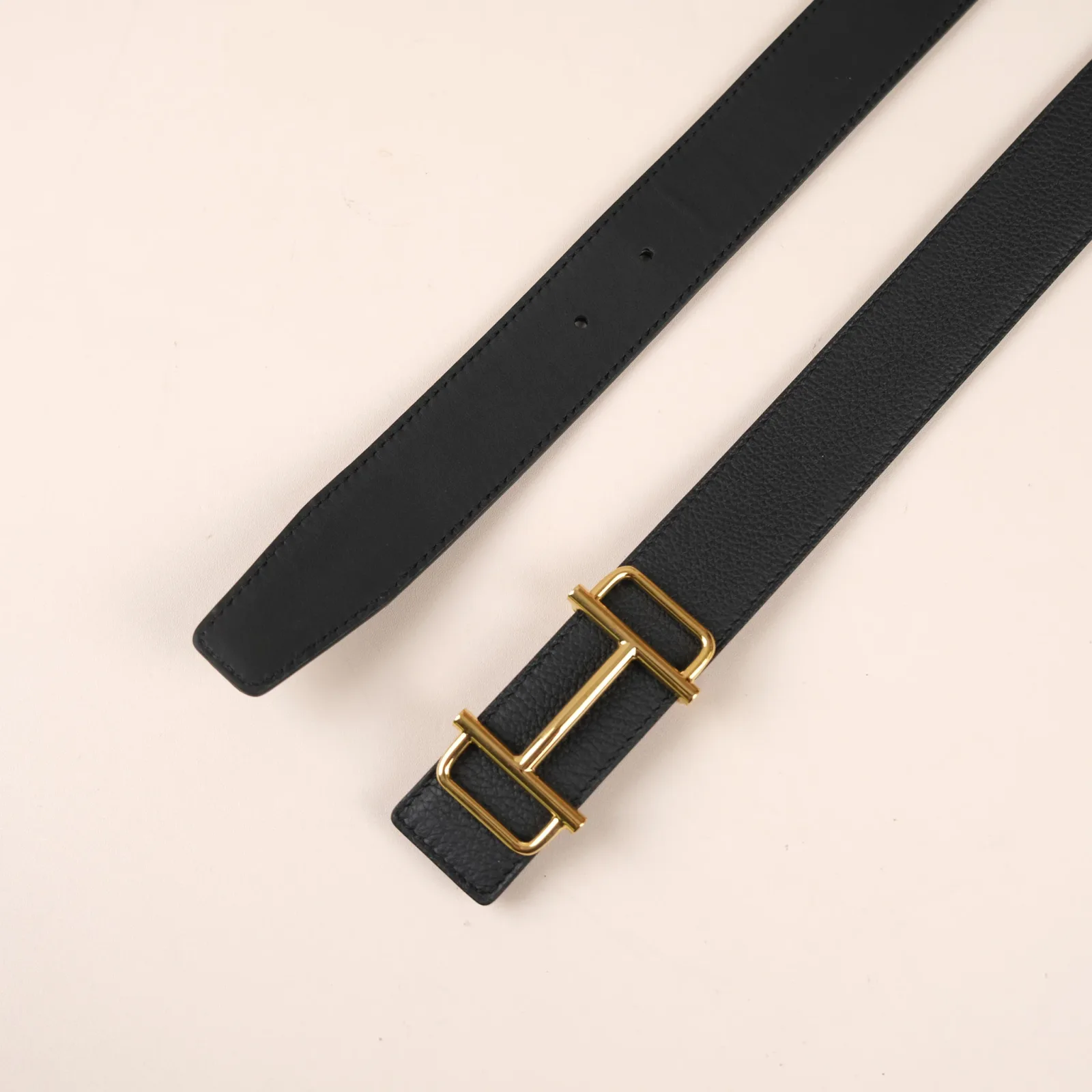Ảnh Studio Dây nịt - KOI Leather