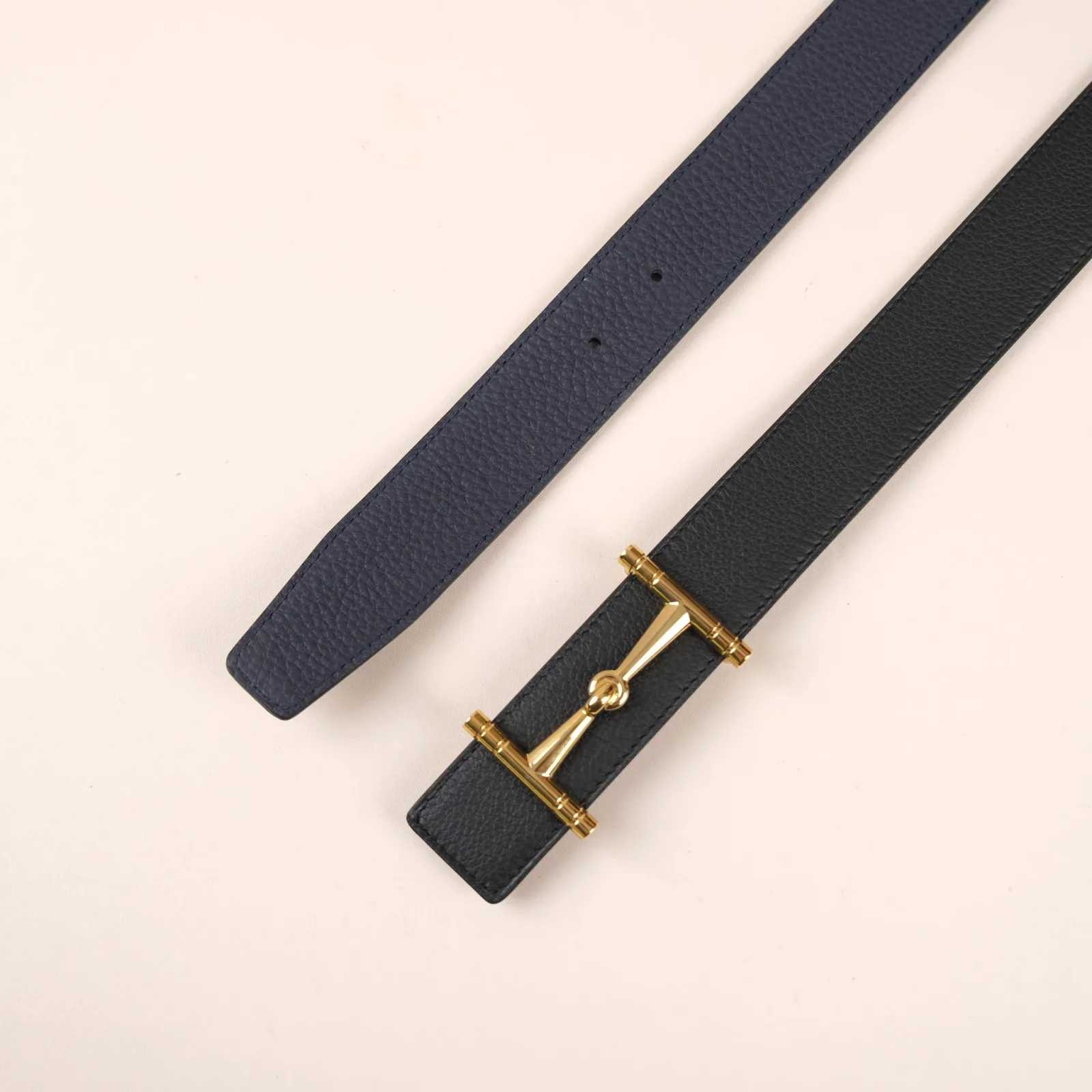 Ảnh Studio Dây nịt - KOI Leather