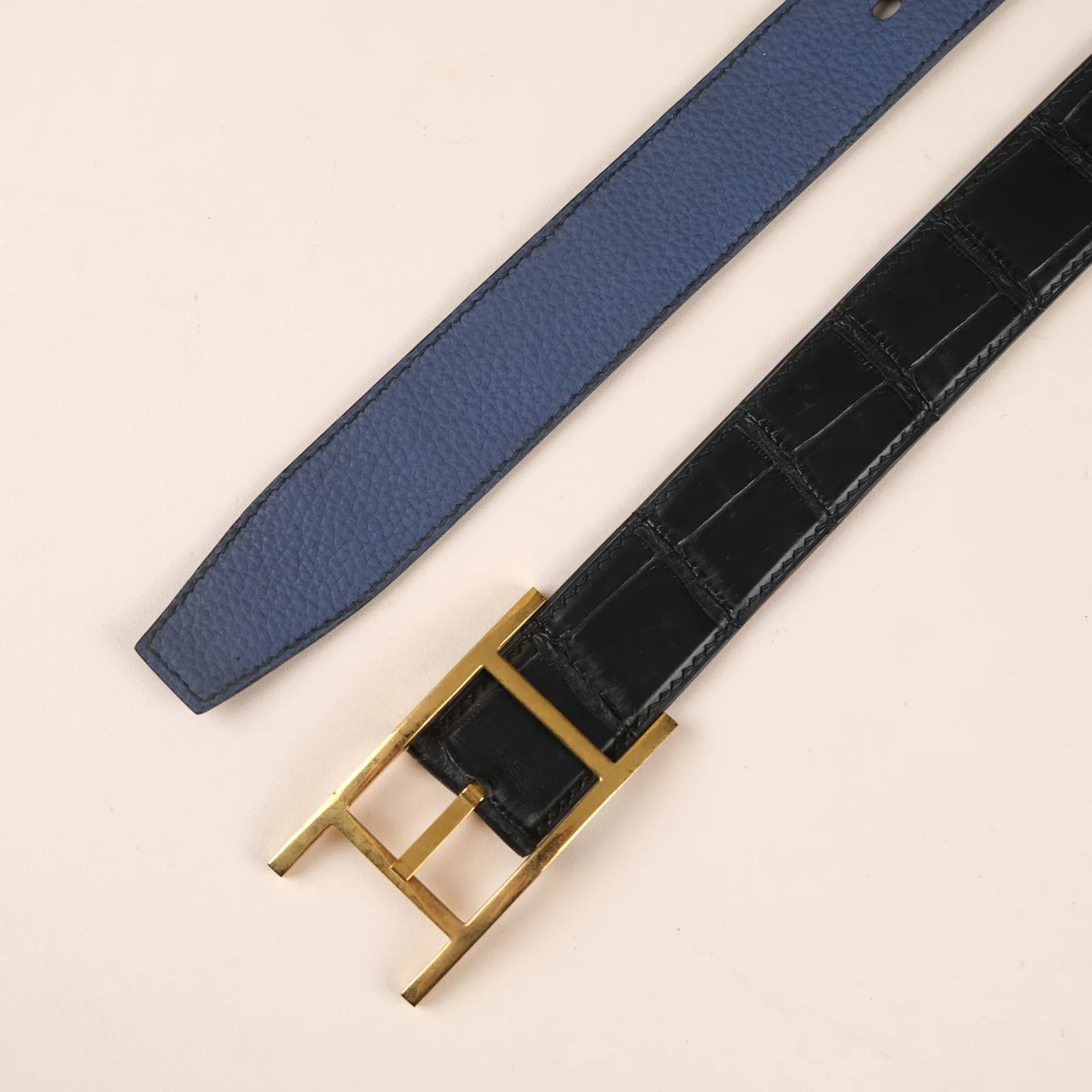 Ảnh Studio Dây nịt - KOI Leather
