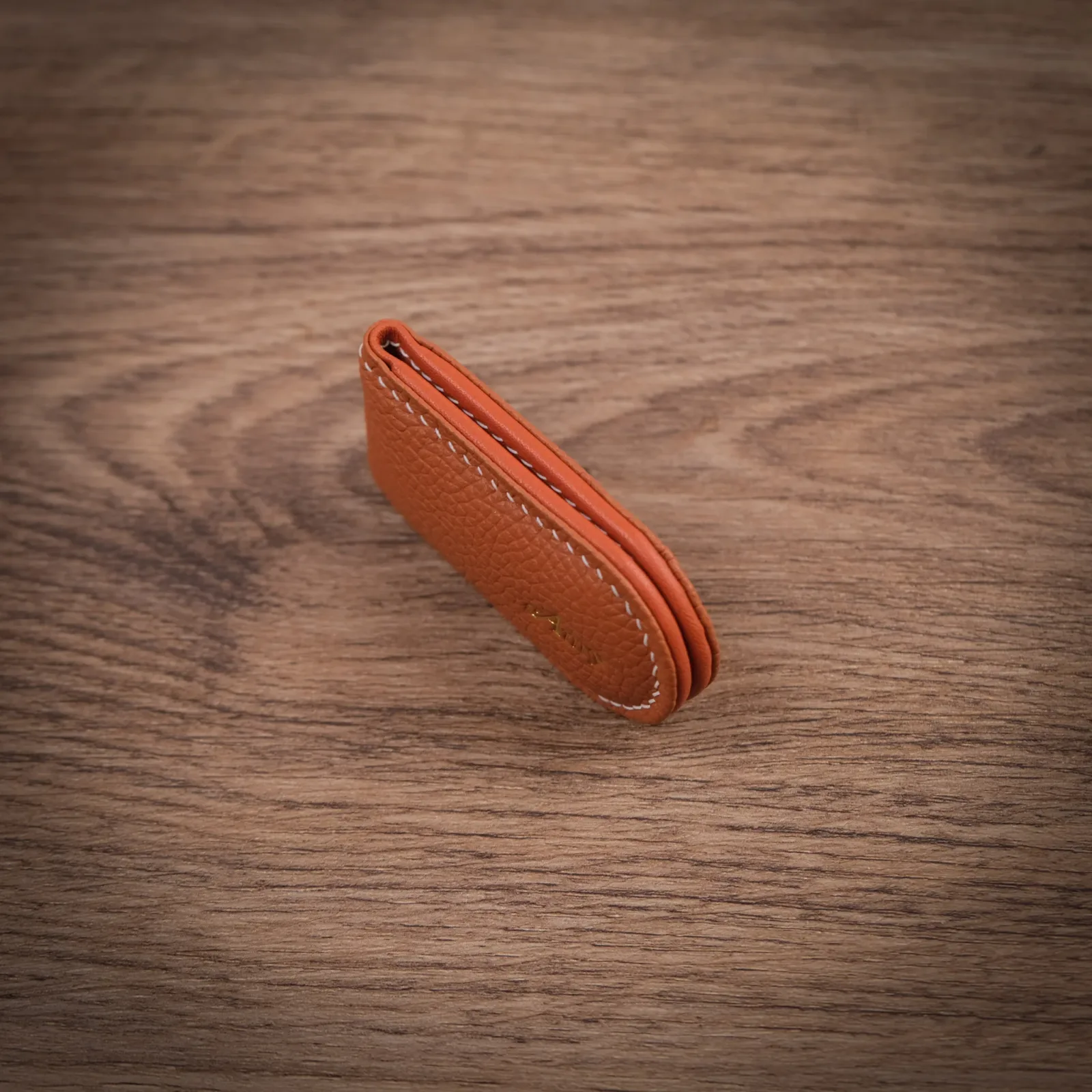 Ảnh Studio Money clip - KOI Leather