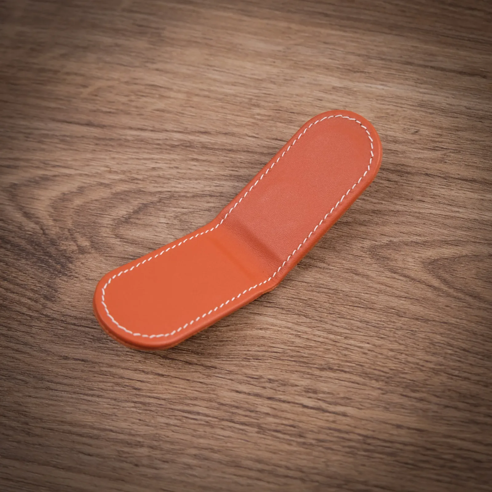 Ảnh Studio Money clip - KOI Leather