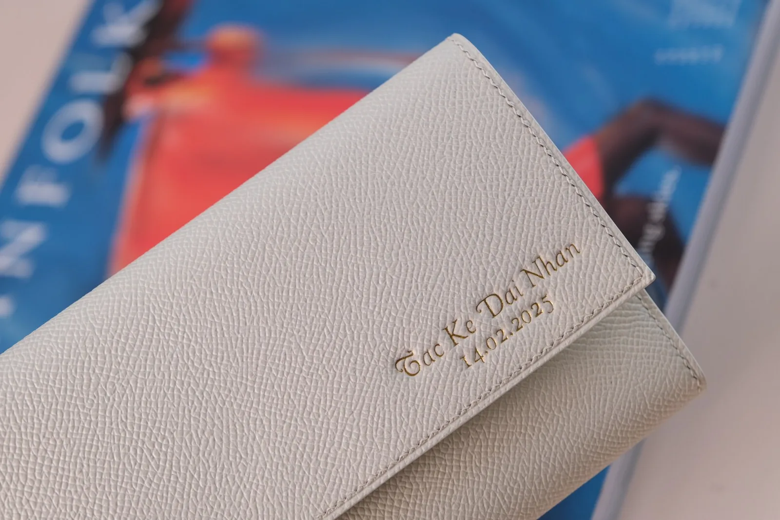Ảnh Ví dài nắp gập da Epsom màu trắng - Koi Leather