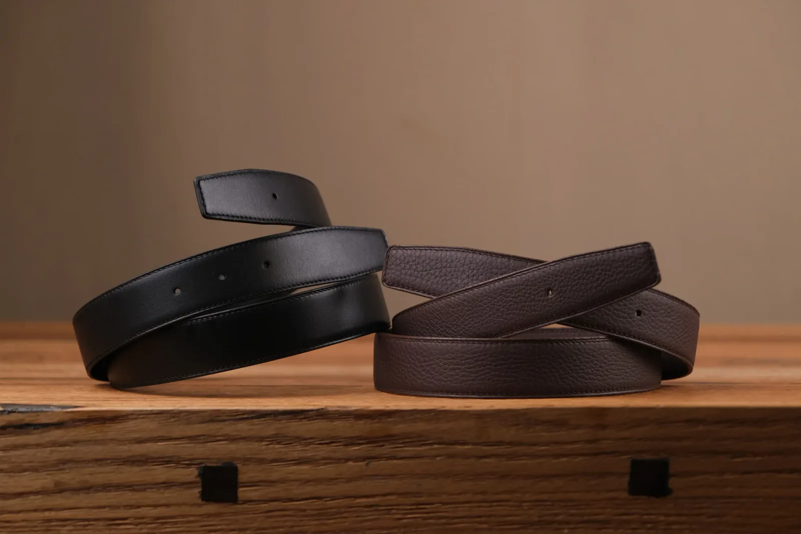 Ảnh Studio Dây nịt - KOI Leather