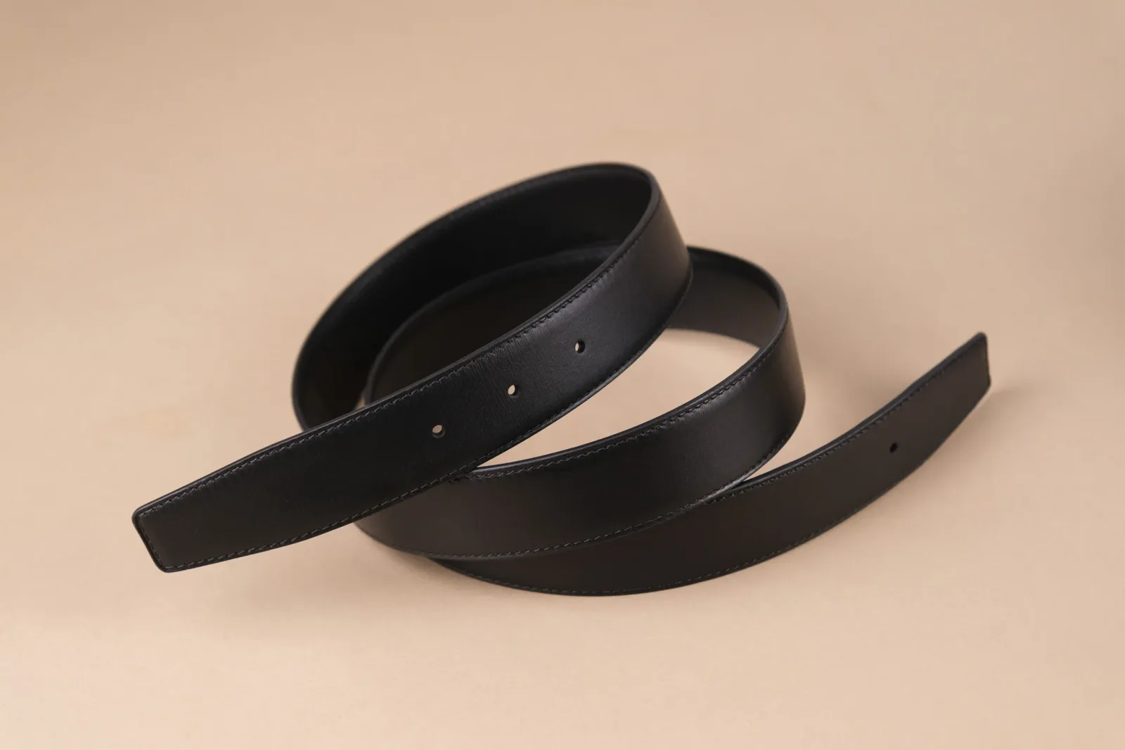 Ảnh Studio Dây nịt - KOI Leather