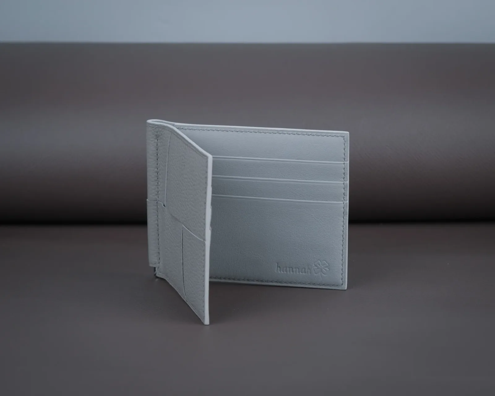 Ảnh Studio Ví thẻ kẹp tiền - Koi Leather