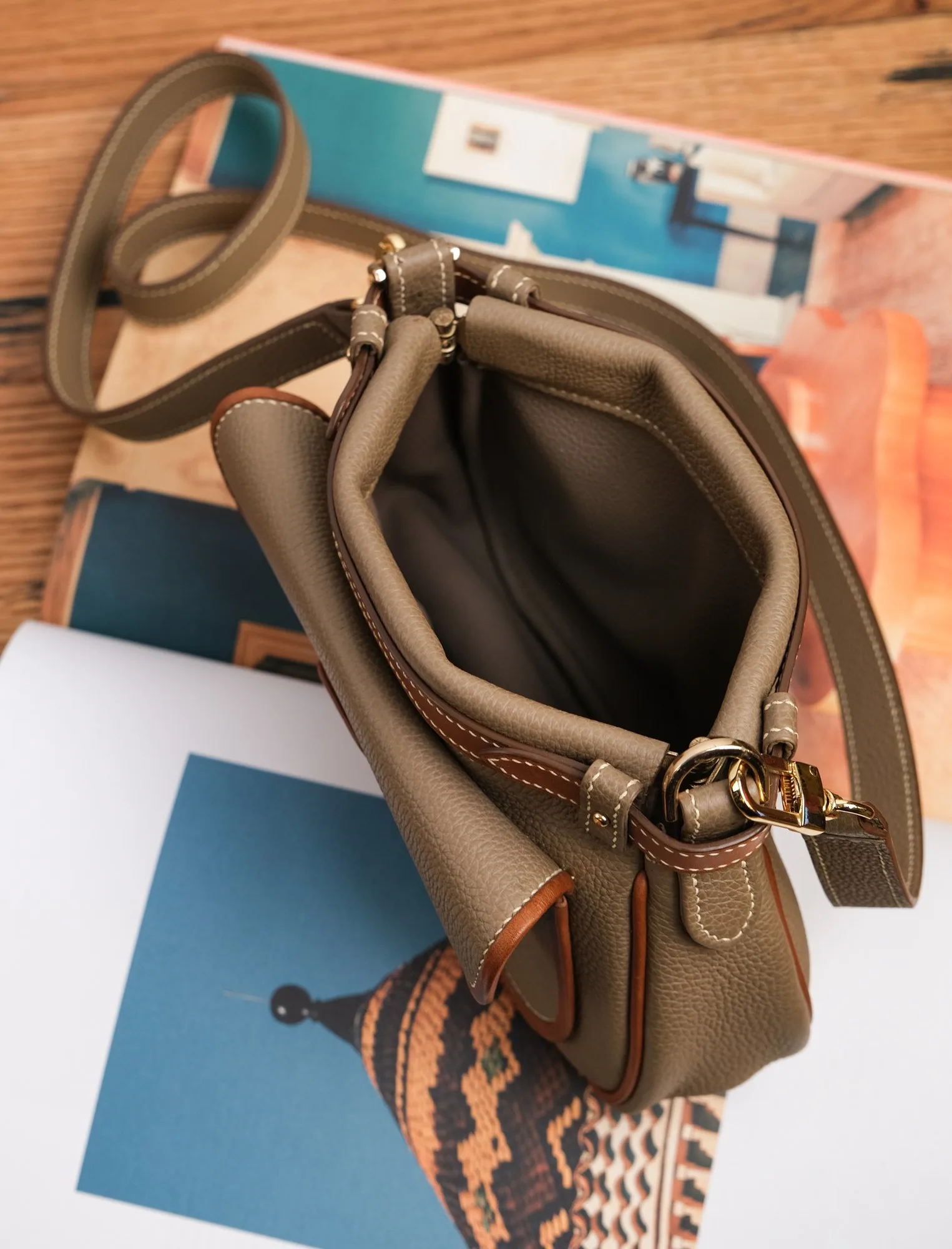 Ảnh Studio Túi Mettique da Togo màu xám Etoupe phối nâu Gold - Koi Leather
