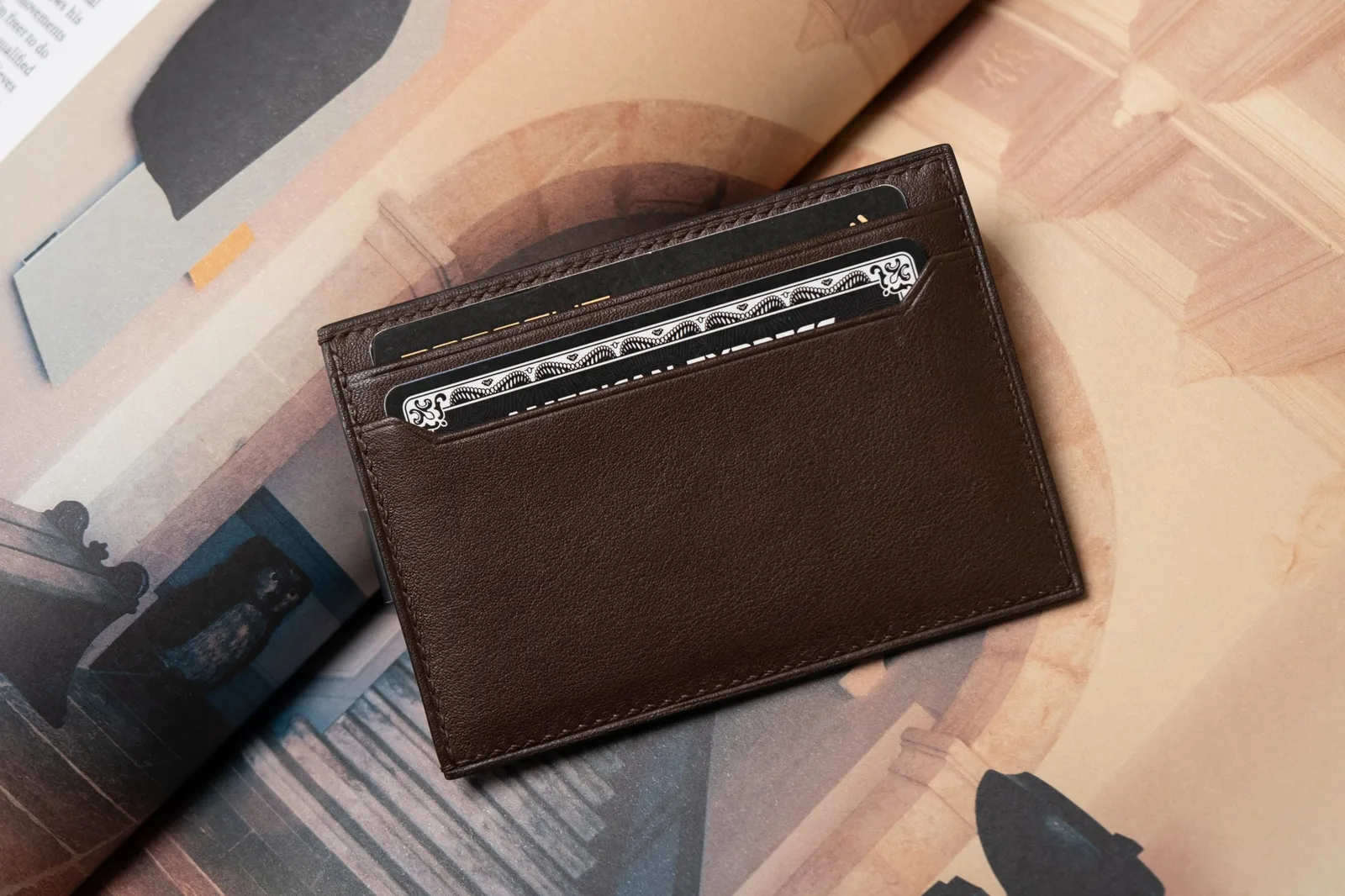 Ảnh Studio Ví kẹp tiền da màu nâu sẫm kẹp kim loại - Koi Leather