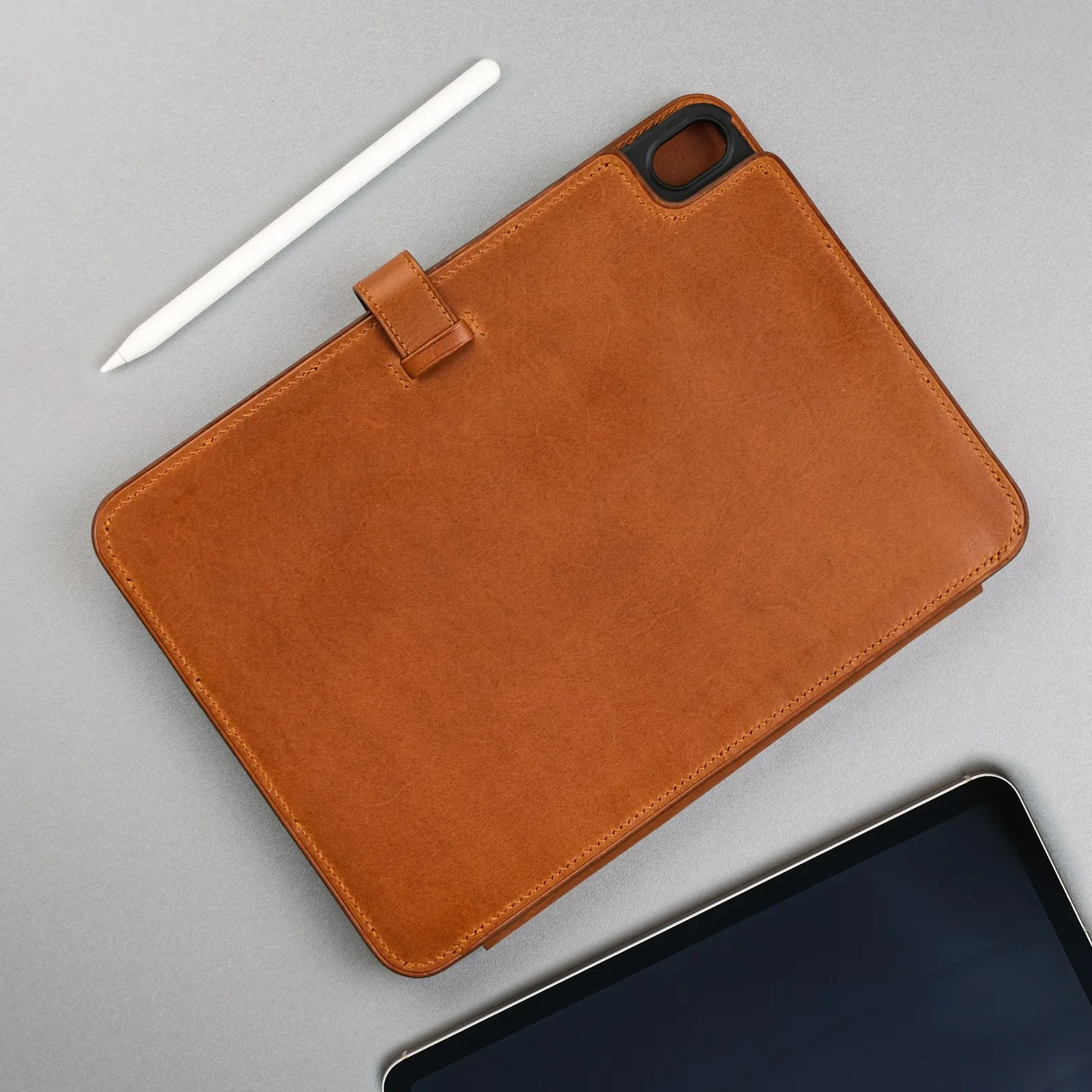 Ảnh Studio Bao da iPad da Buttero màu nâu hạt dẻ - Koi Leather