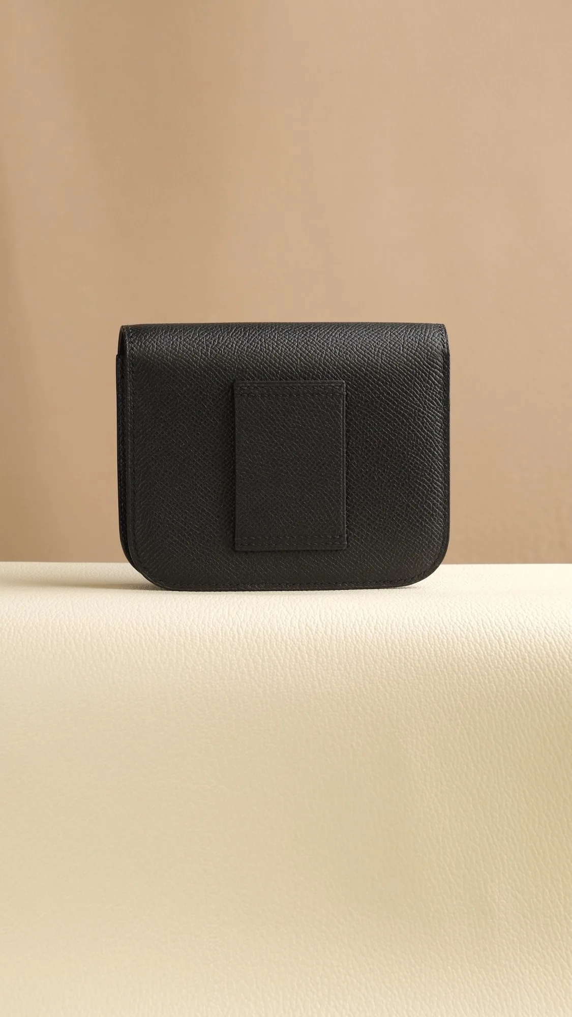 Ảnh Studio Ví mini da Epsom màu đen nắp gập đeo thắt lưng - Koi Leather