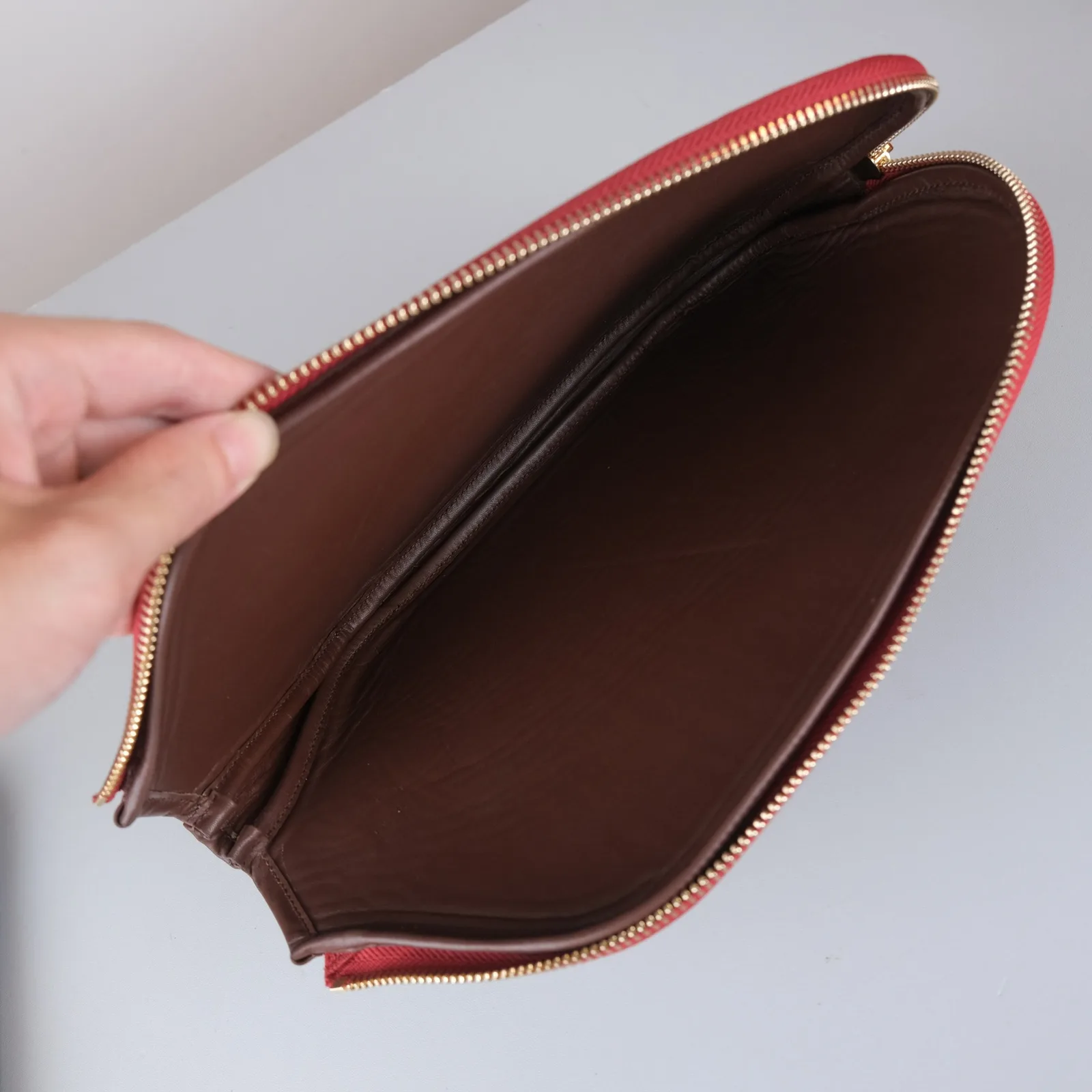 Ảnh Studio Bao vợt pickleball da Nappa màu nâu chocolate - Koi Leather