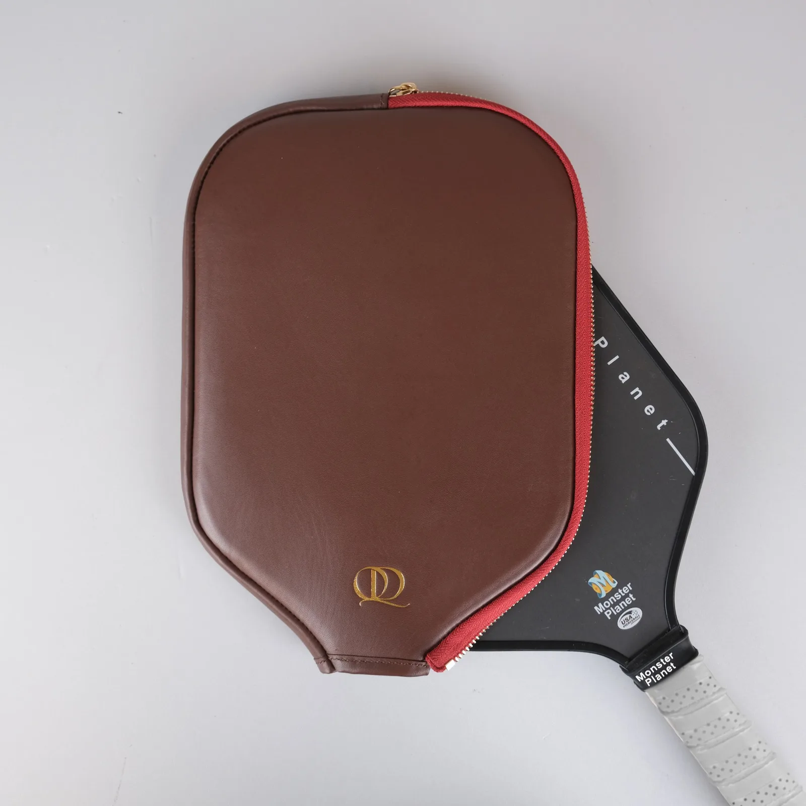 Ảnh Studio Bao vợt pickleball da Nappa màu nâu chocolate - Koi Leather
