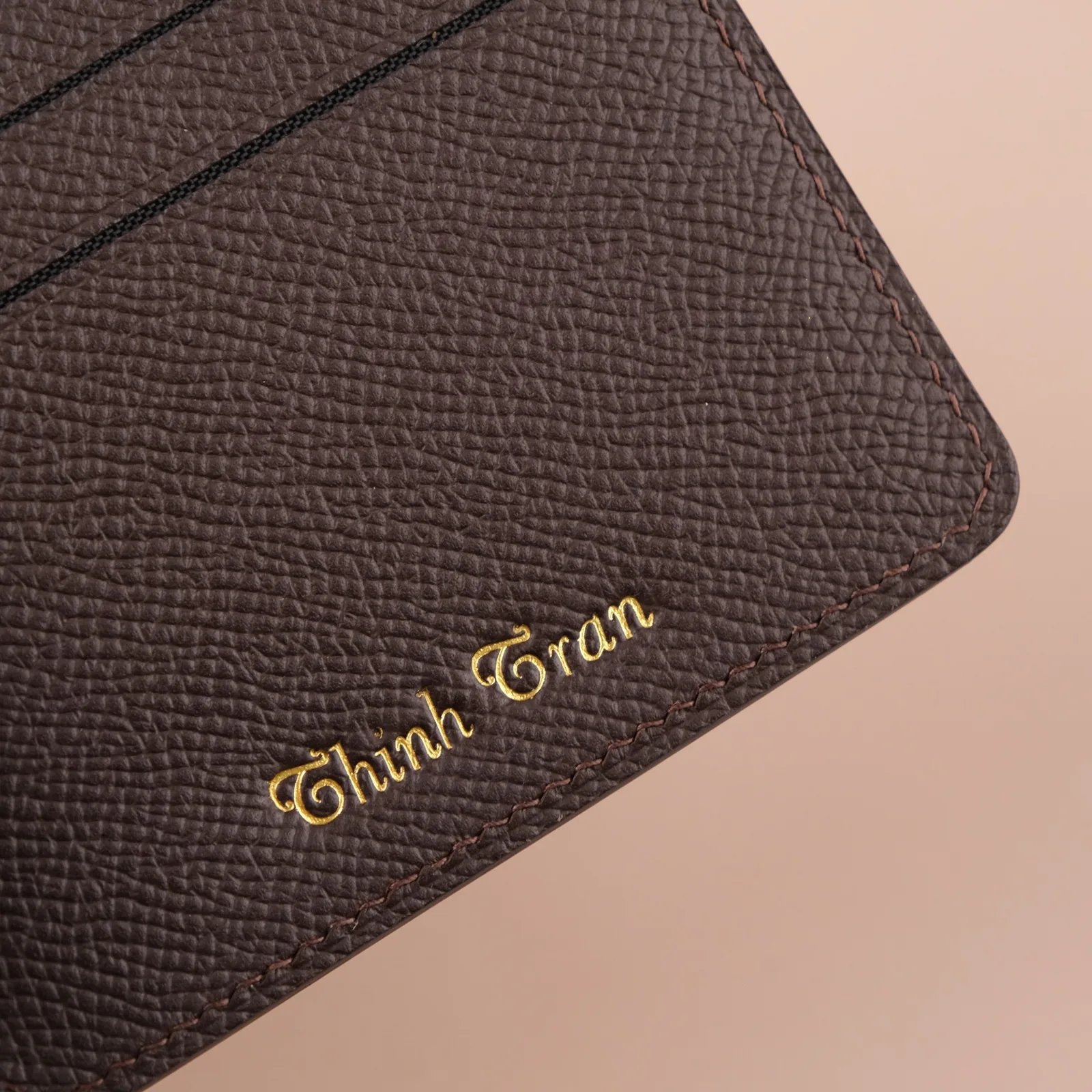 Ảnh Ví thẻ Senot da Epsom nâu đậm phối màu - Koi Leather
