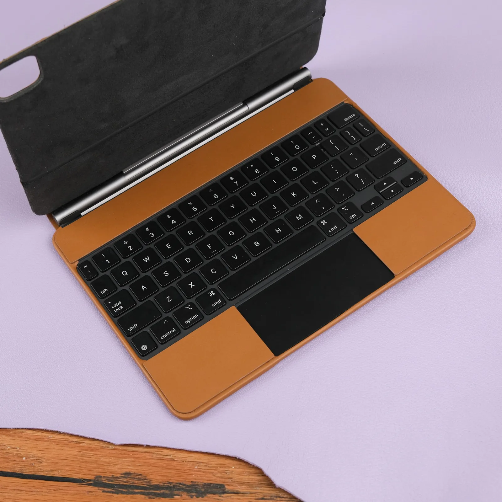 Ảnh Studio Bao da bọc bàn phím iPad Magic Keyboard da bò màu nâu - Koi Leather