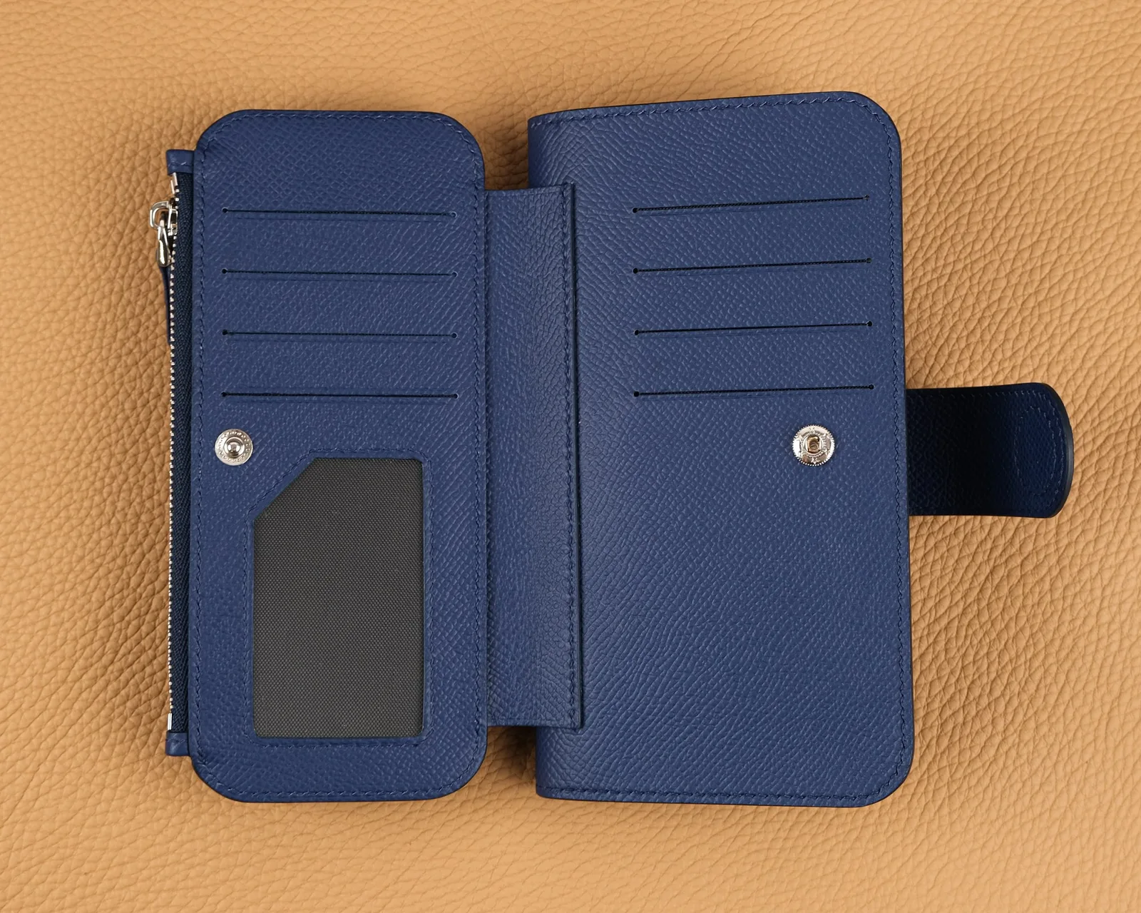 Ảnh Studio Bao da điện thoại dạng ví da Epsom màu xanh dương - Koi Leather