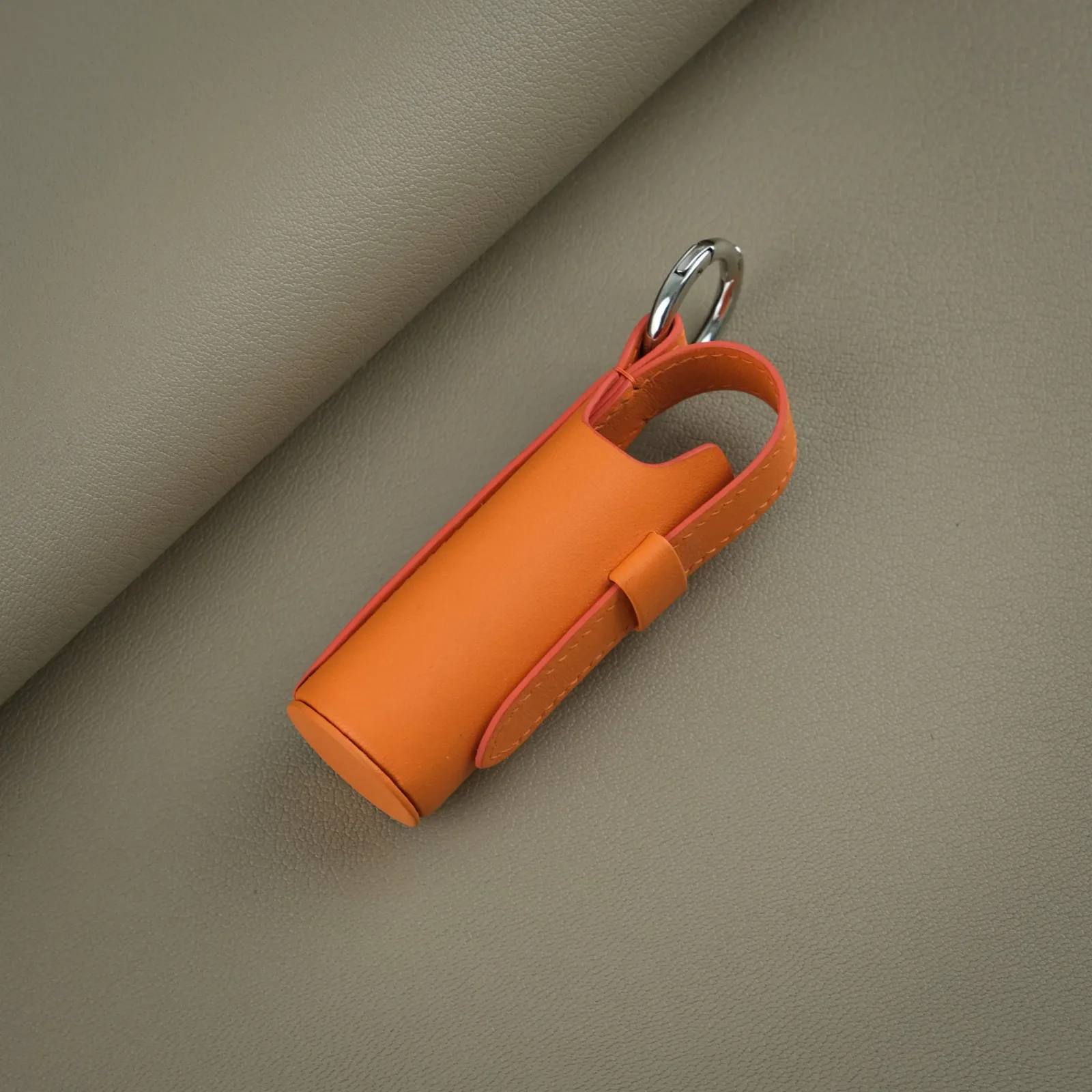 Ảnh Studio charm son - KOI Leather