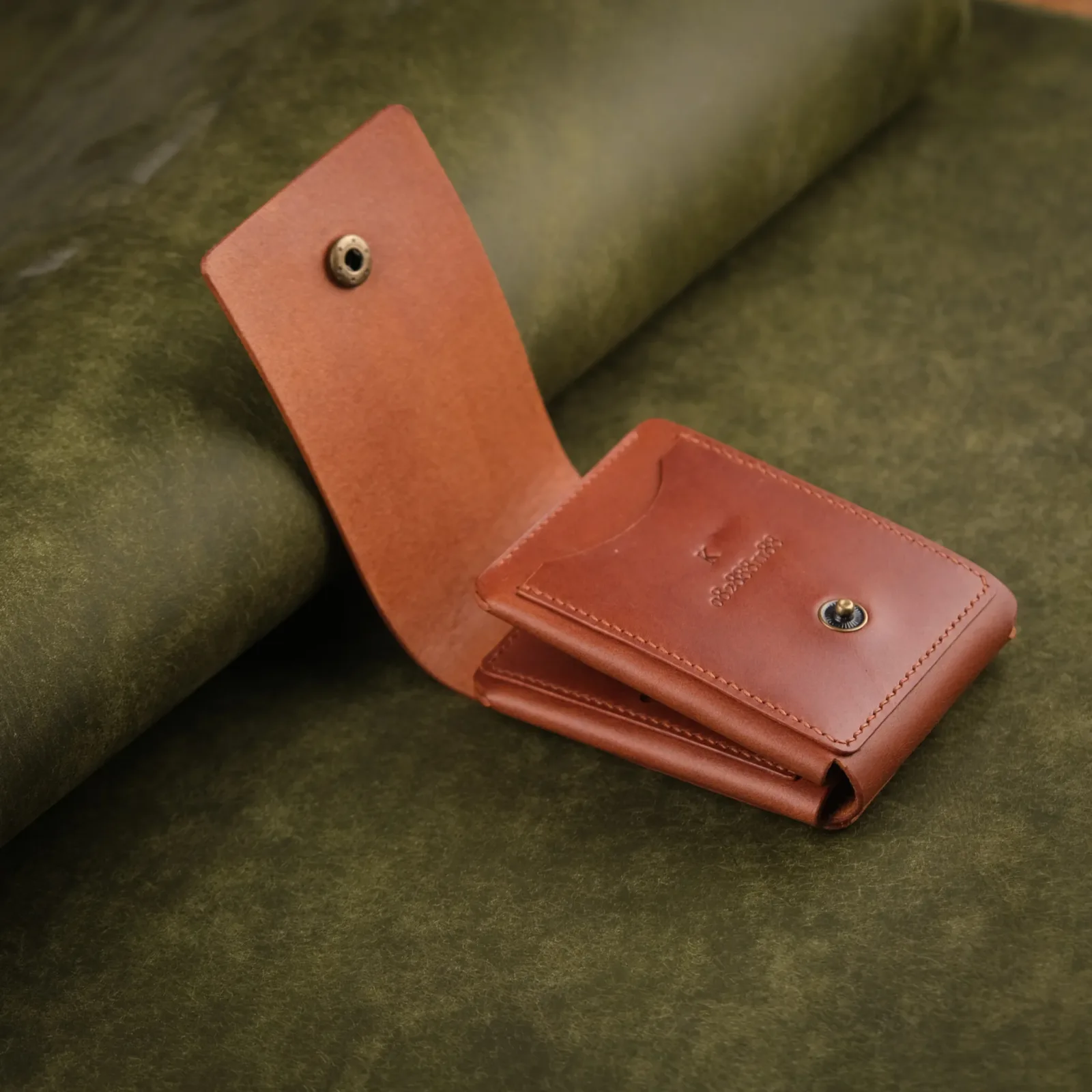Ảnh Studio Ví gập 3 Butero - KOI Leather
