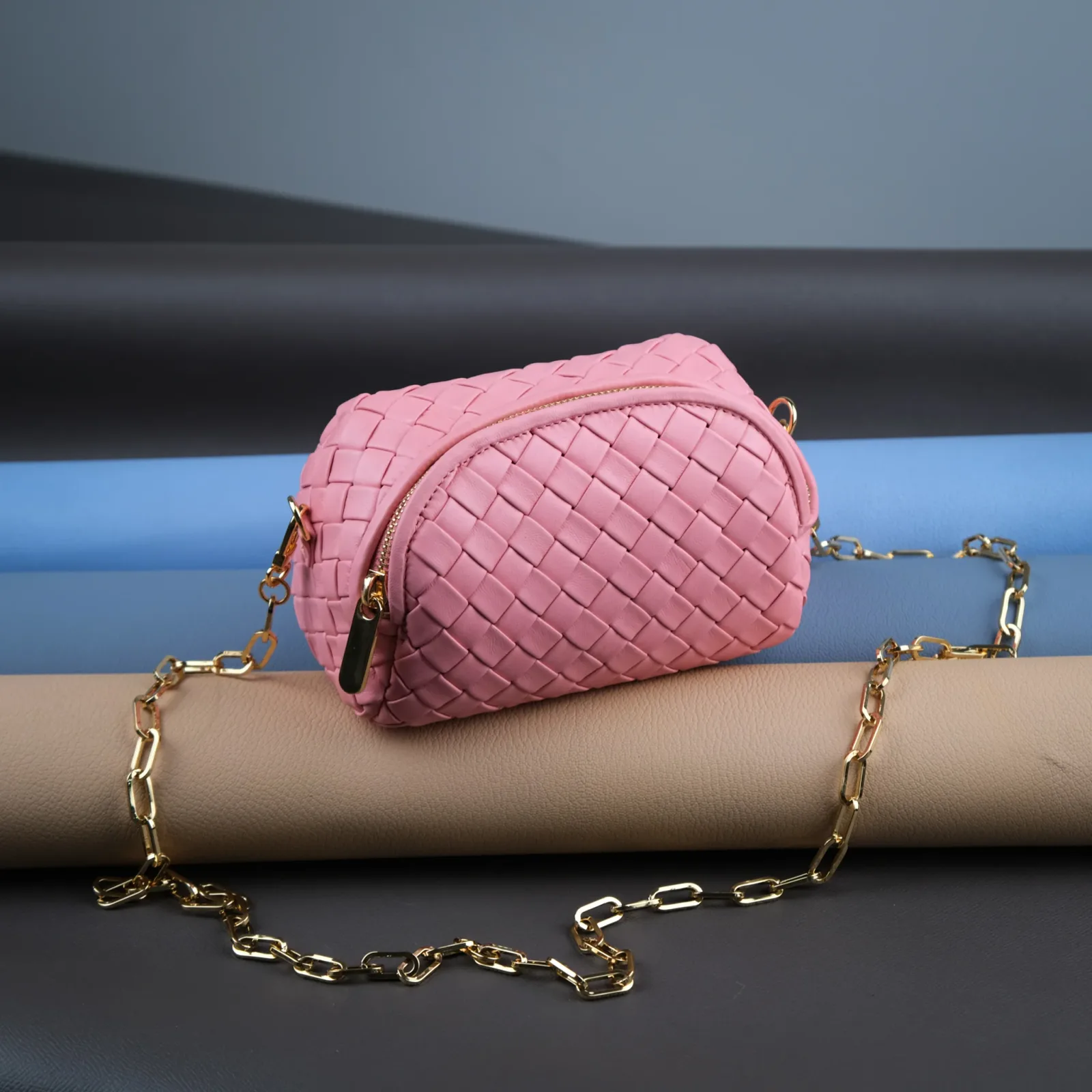 Ảnh Studio Túi Chub pink - KOI Leather