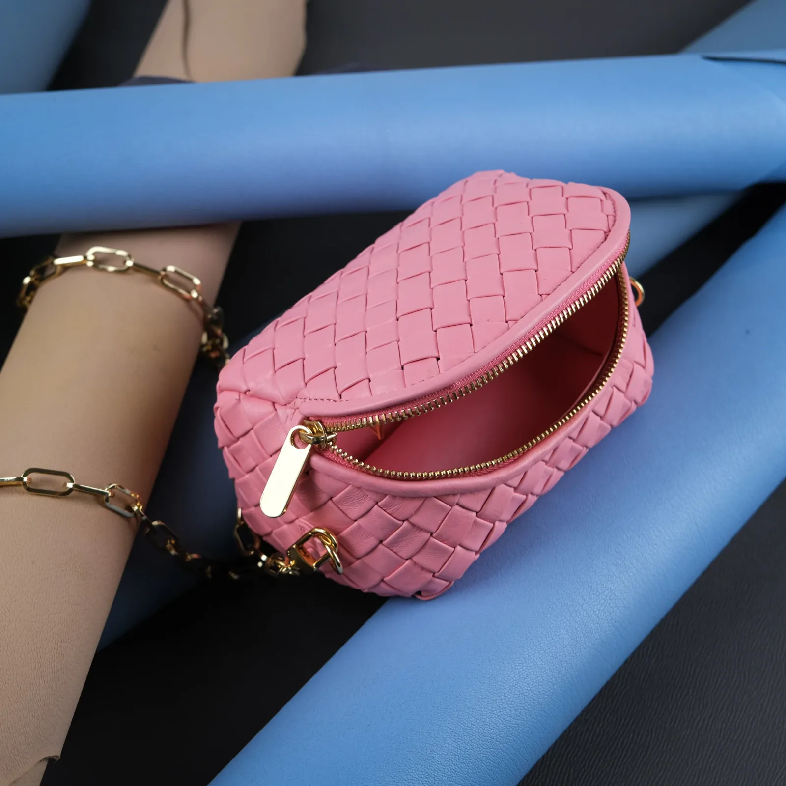 Ảnh Studio Túi Chub pink - KOI Leather