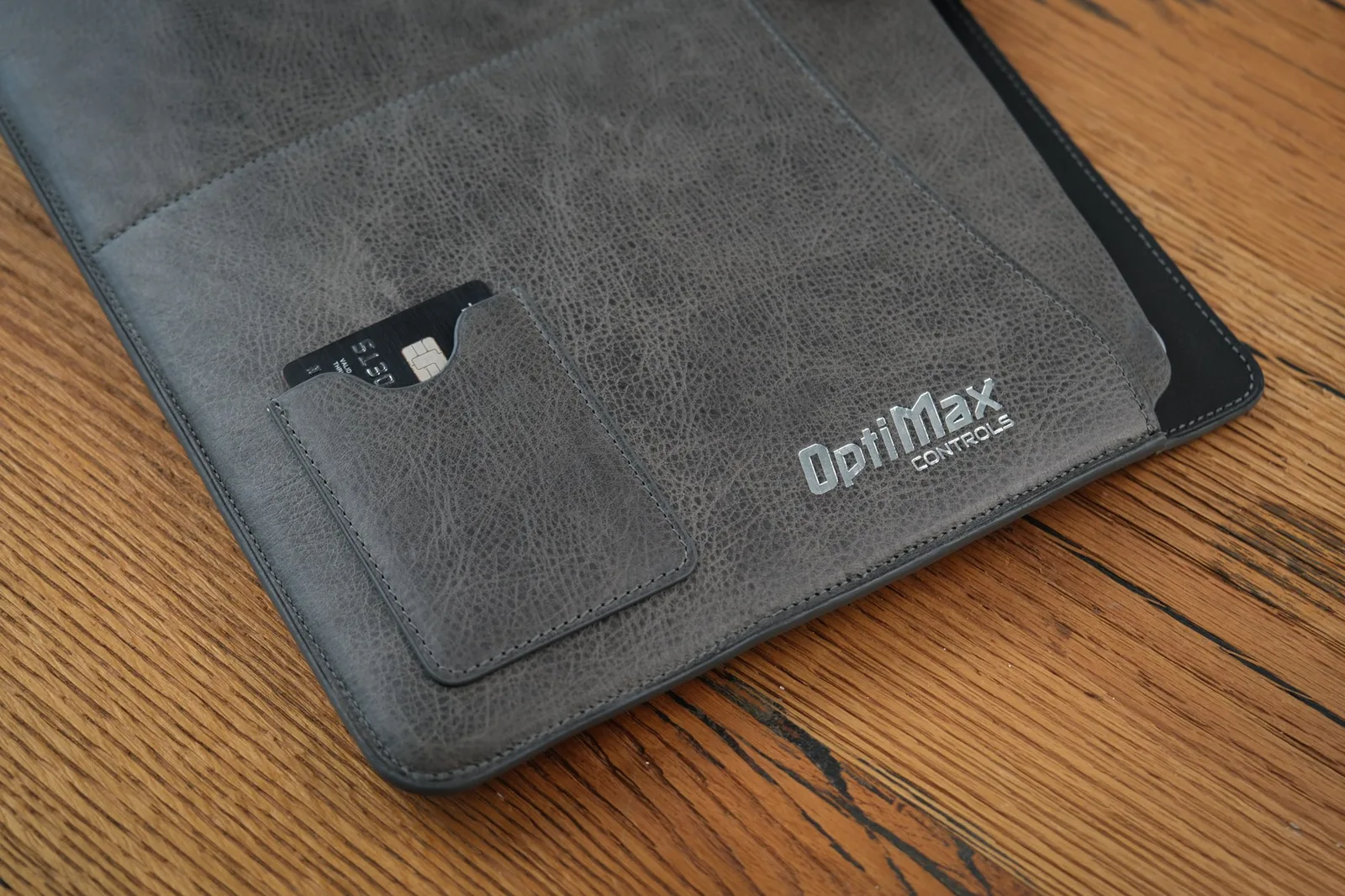 Ảnh Bao da laptop 14 inch da bò phối xám đen có ngăn thẻ - Koi Leather