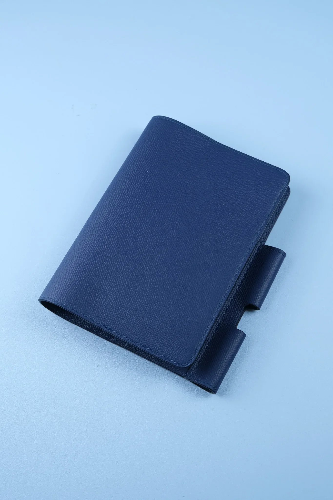 Ảnh Studio Sổ tay da epsom B6 - Koi Leather