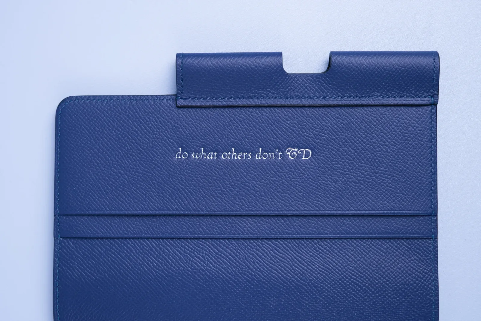 Ảnh Studio Sổ tay da epsom B6 - Koi Leather