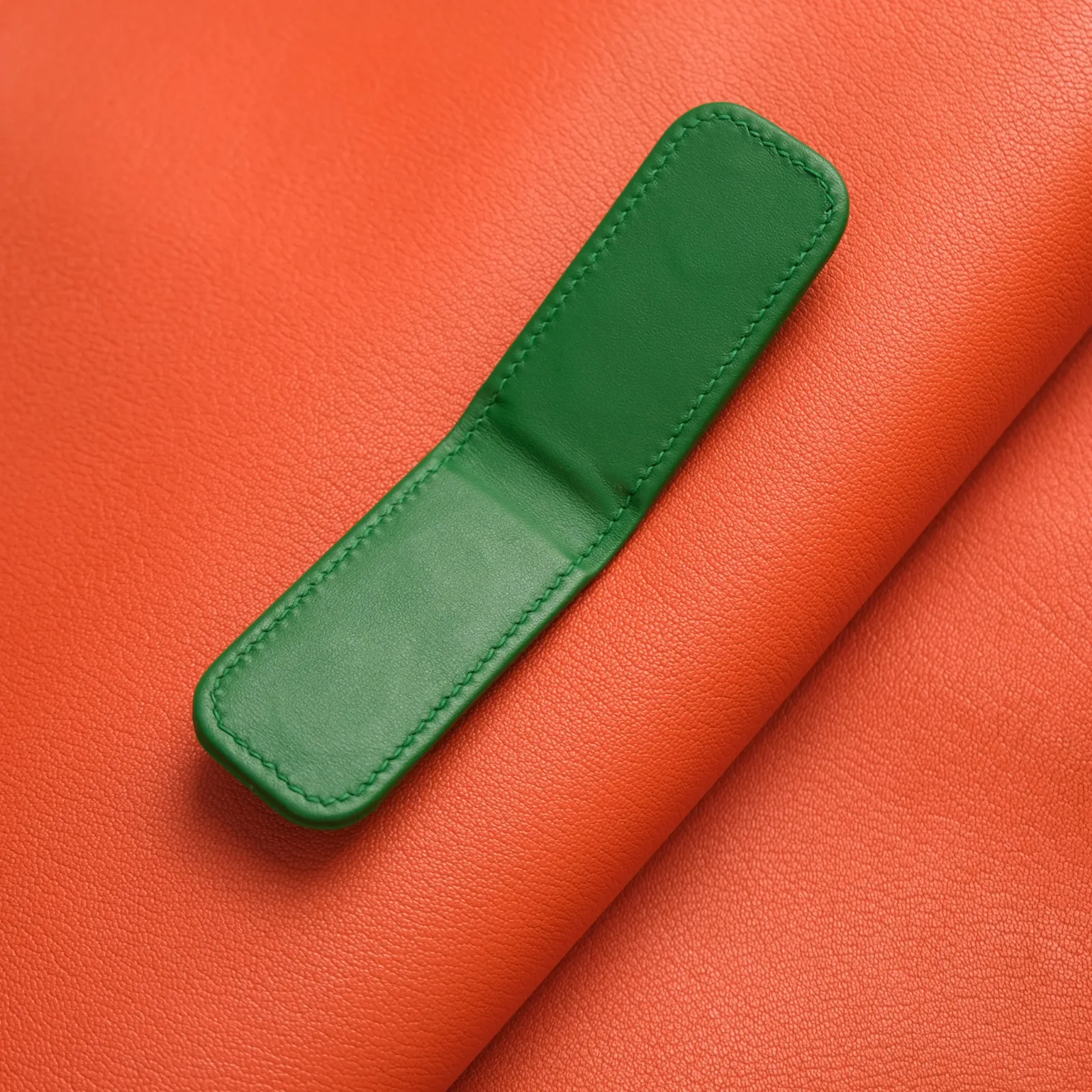Ảnh Studio Money Clip Xanh - Koi Leather