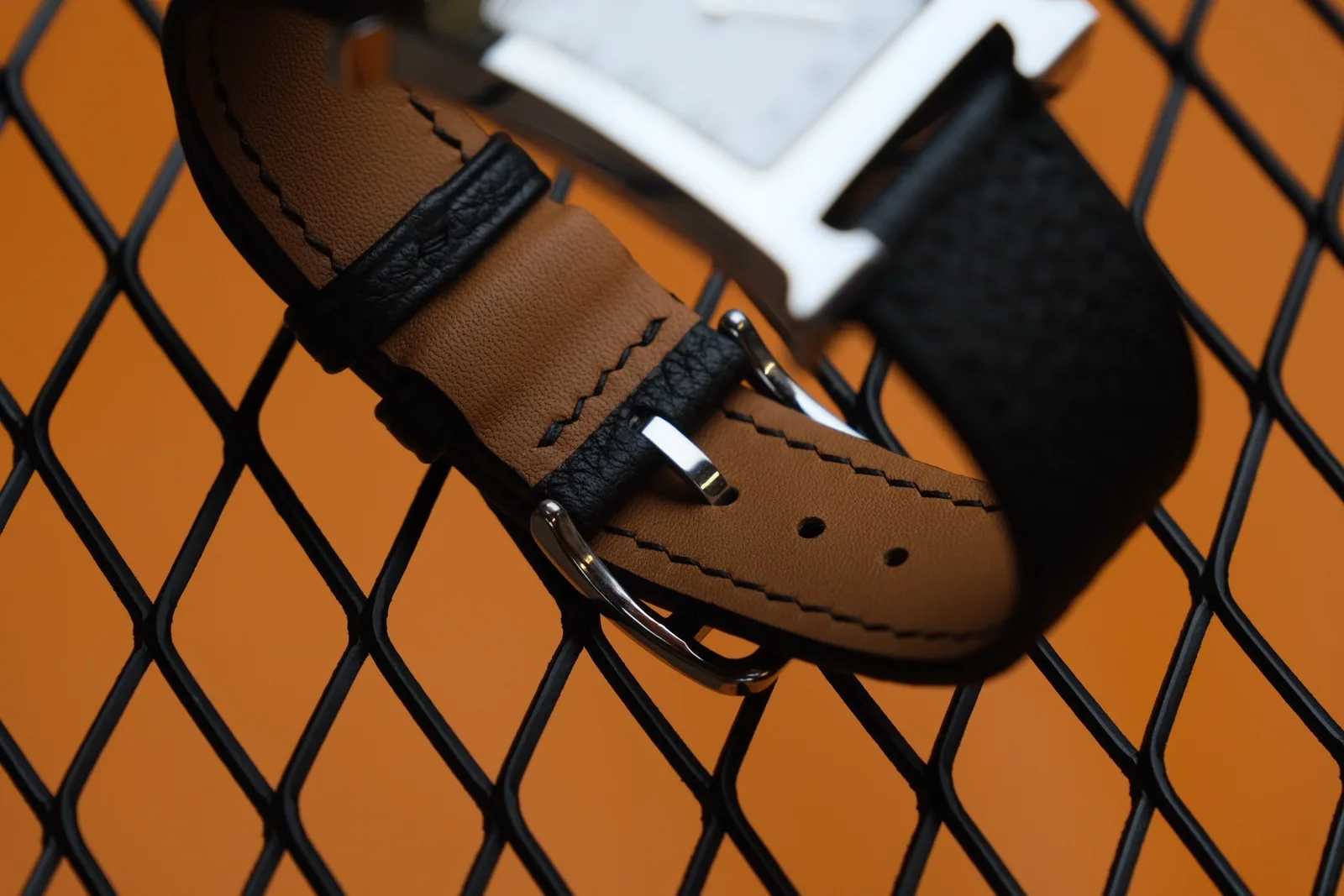 Ảnh Studio Dây đồng hồ da bò Epsom và Togo may thủ công - Koi Leather