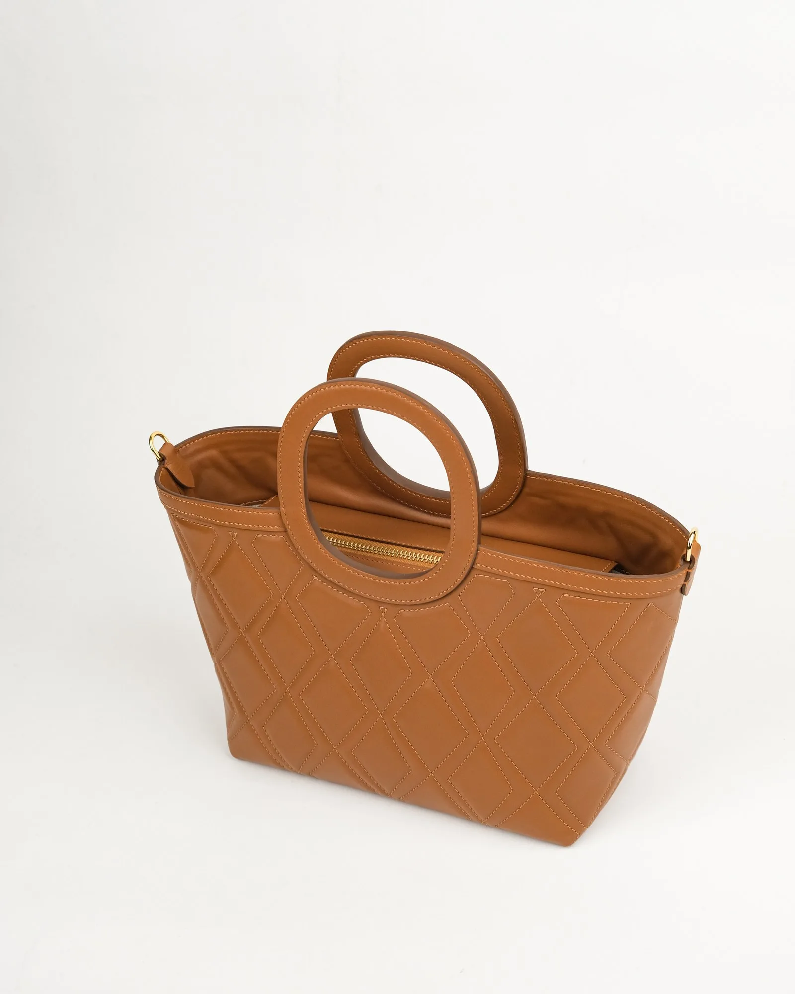 Ảnh Studio Túi Revu da bò chần trám màu vàng bò quai tròn - Koi Leather